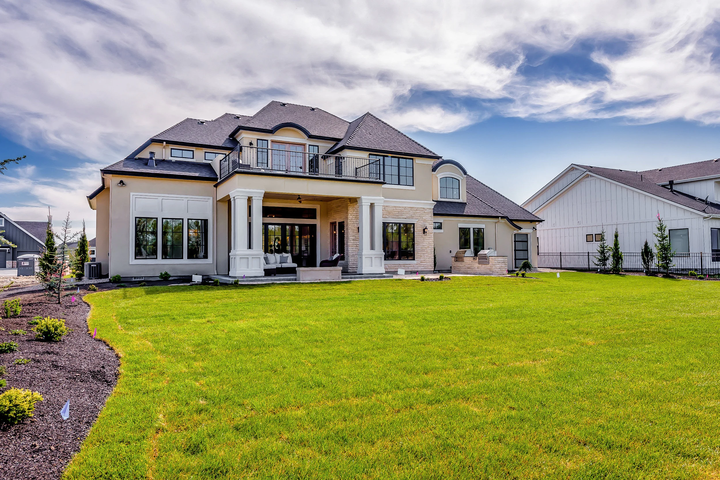062_Back of Home .jpg