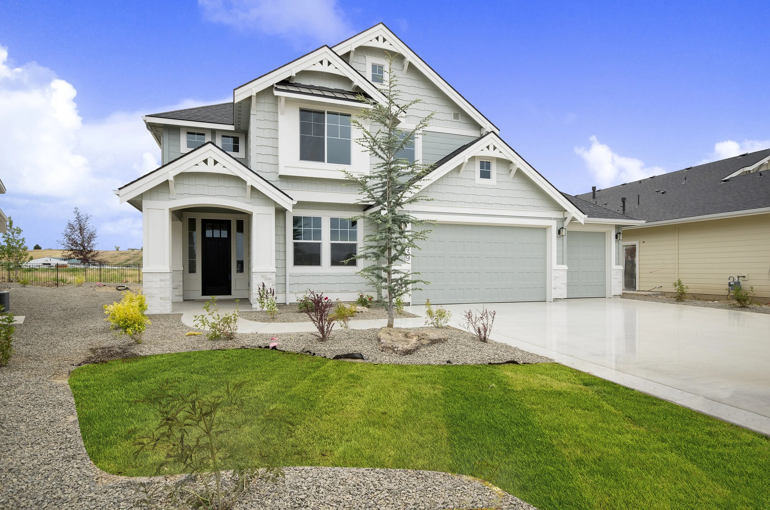 01-Front of Home.jpg