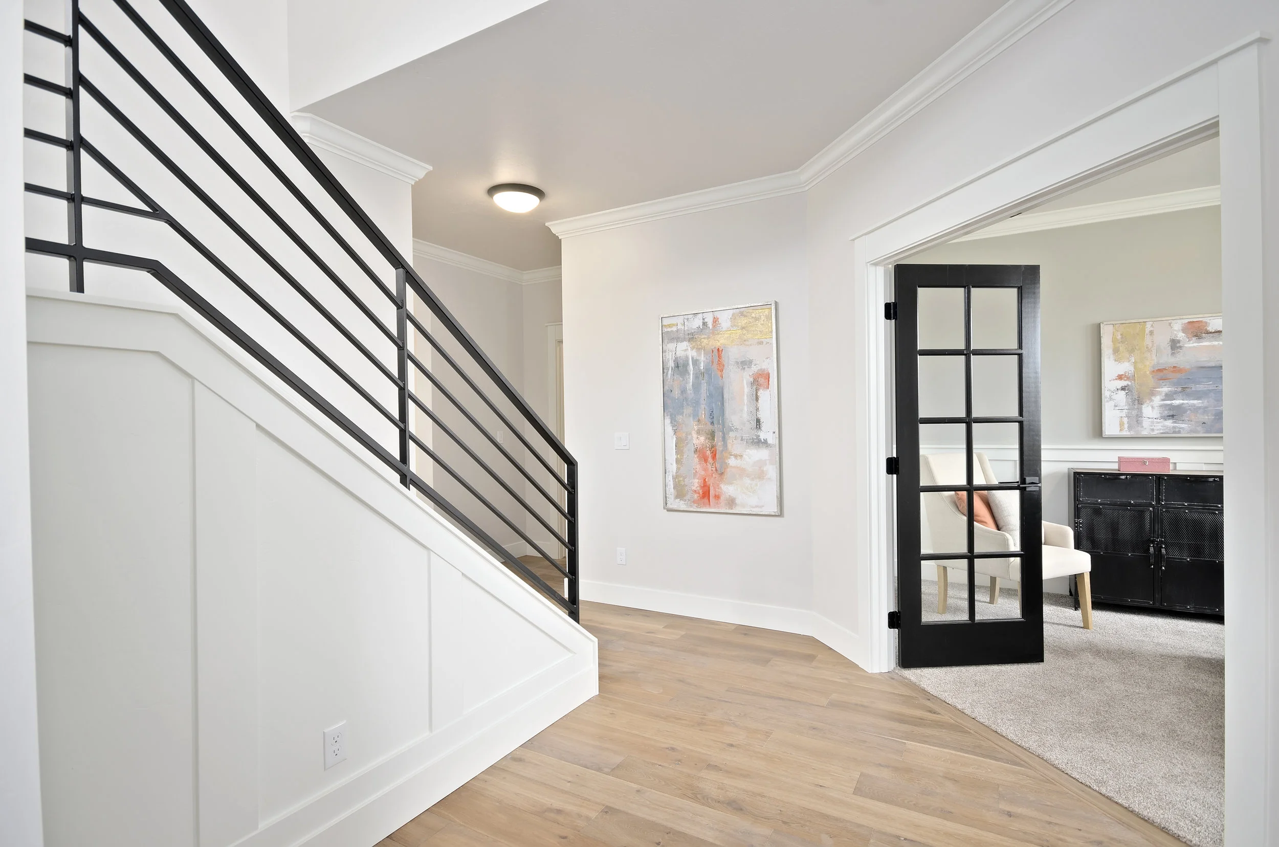 05-Interior View.jpg