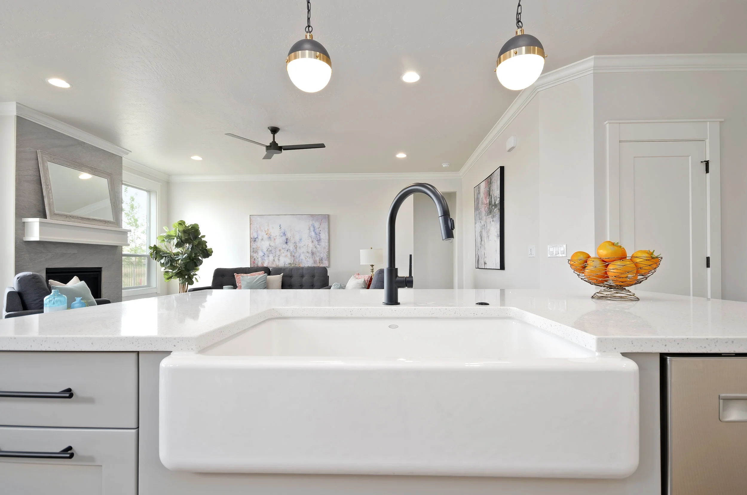 14-Kitchen.jpg