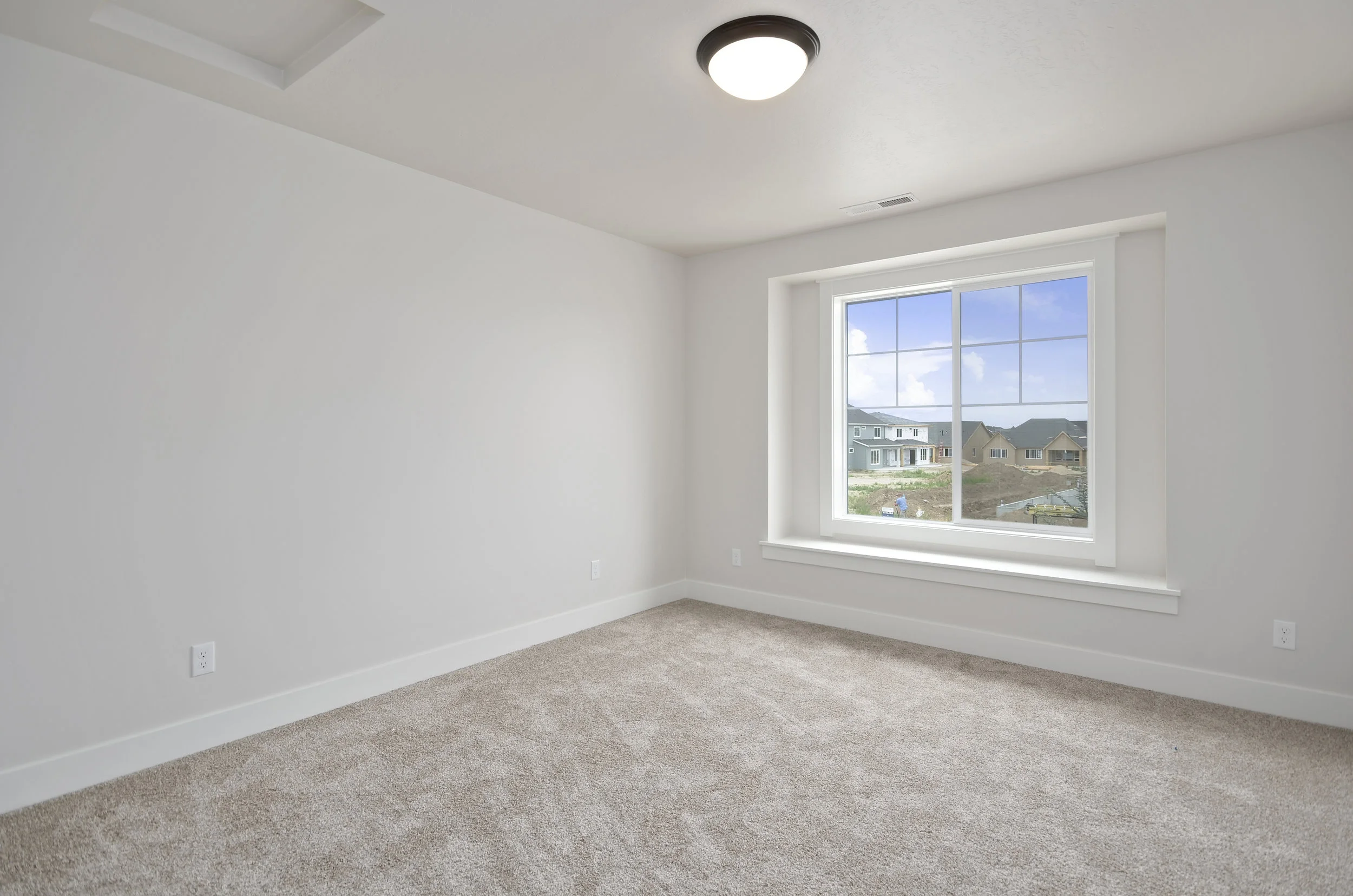 33-Bedroom.jpg
