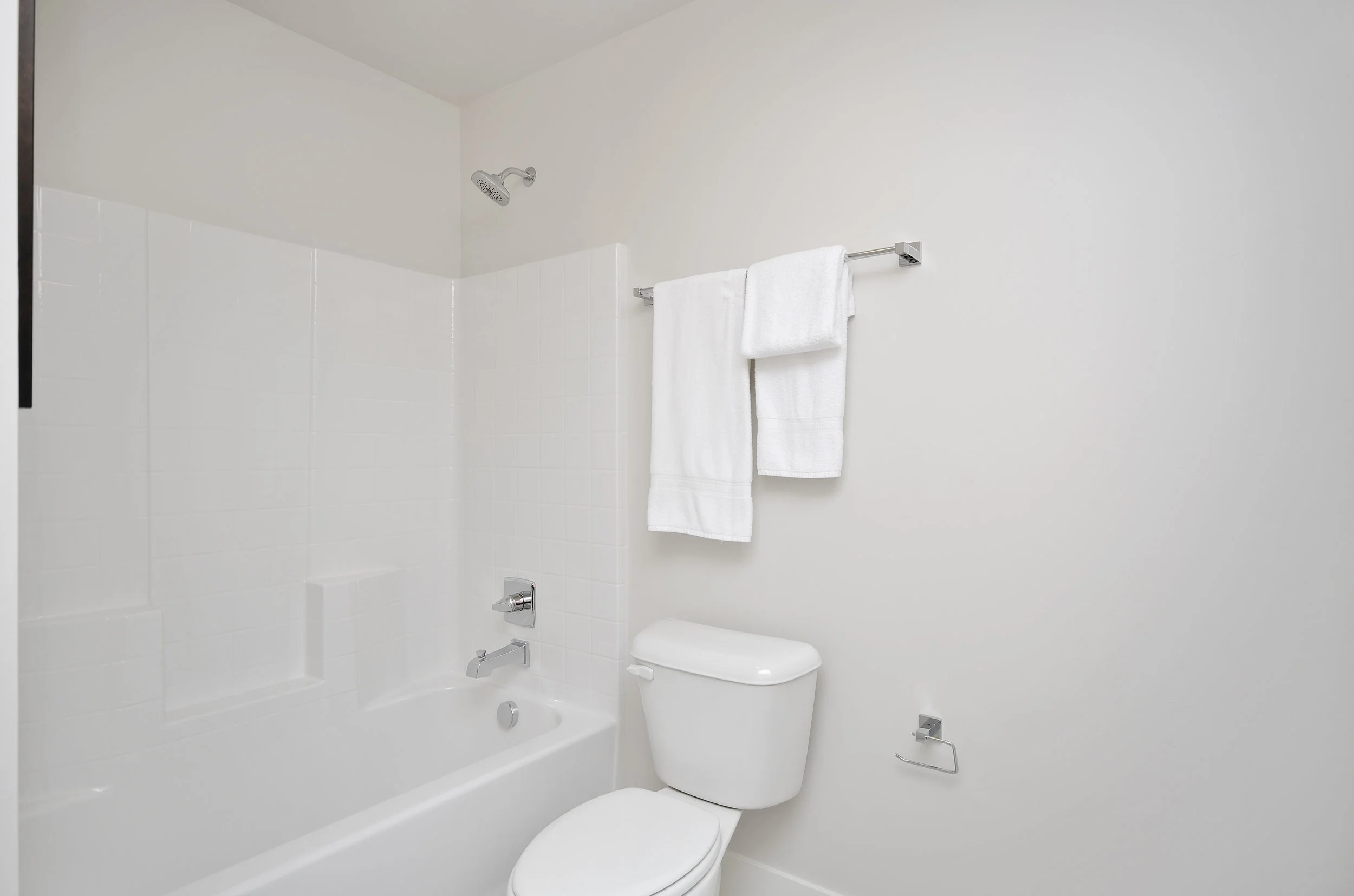 37-Bathroom.jpg