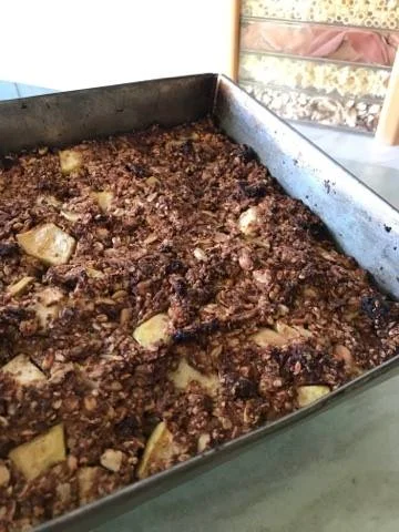 Ginger Nut & Apple Granola Bars