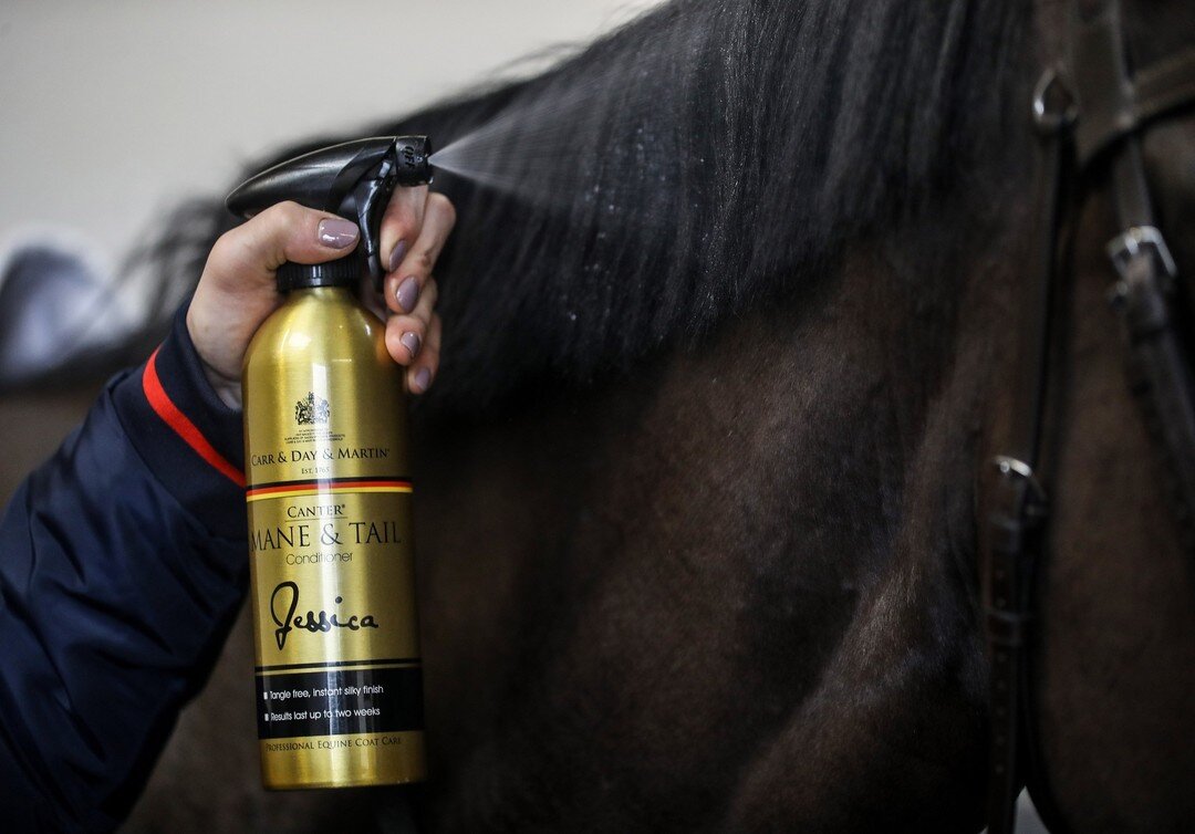 The winner of the @carrdaymartin  #GroomingGold competition will be announced soon, with the lucky winners going to Horse of the Year Show! 🥳

Have you tried the new Gold Edition Canter Mane and Tail? 🌟

#bodlebros #winners #youcarewecare #grooming