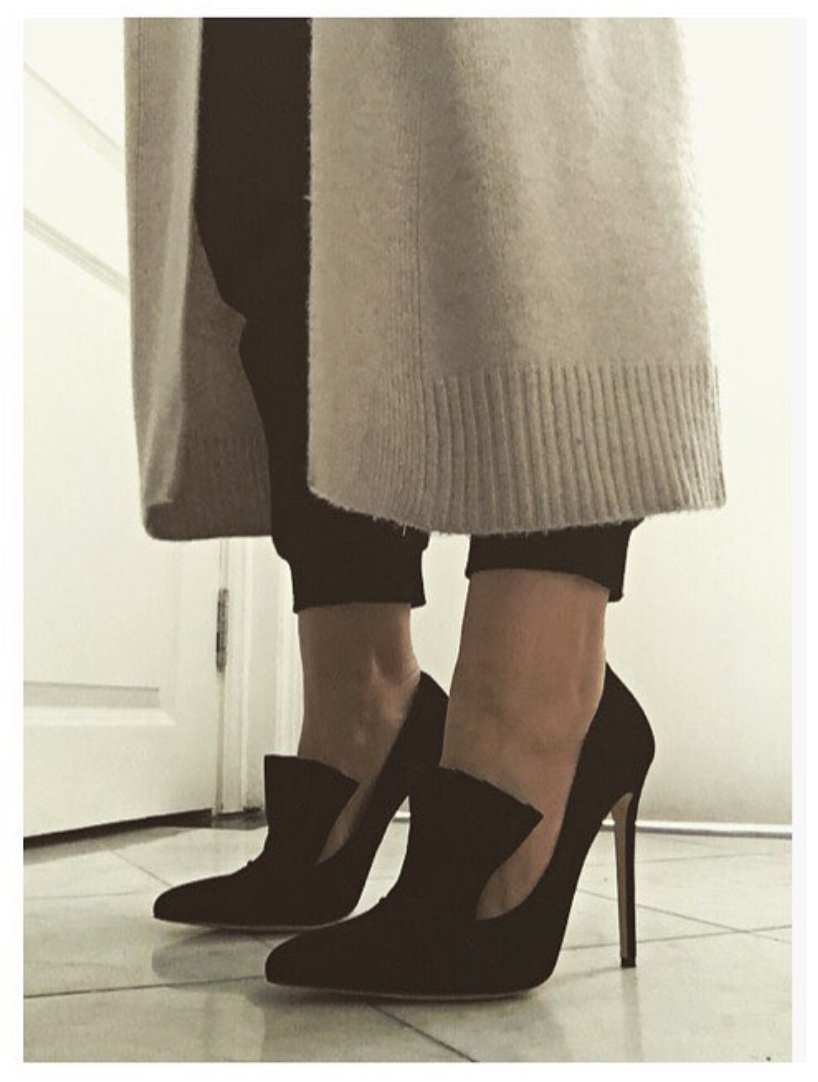 @ baharaknekessa #Shoe appreciation #Friday 🖤 • #biondacastana