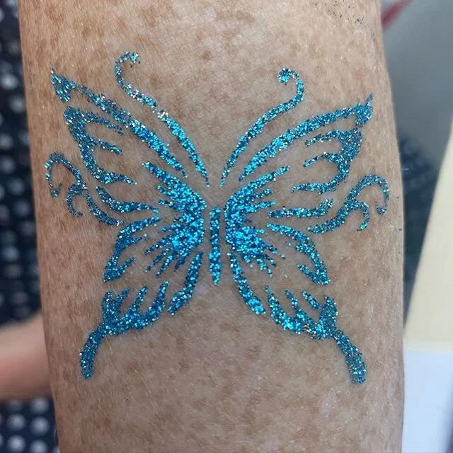 We were at a second location today in Montgomery Village, Maryland 🧡💚💙💛💜🖤❤️ Had a great time painting for my &ldquo;regular&rdquo; clients 😀 #MontgomeryVillage #Gaithersburg #MontgomeryCounty #WashingtonDC #DC #dmv #dmvart #dmvevents #DmvFaceP