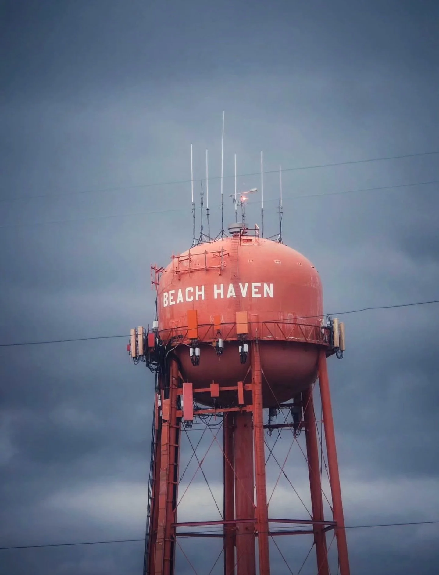 We always prefer sunshine but don&rsquo;t mind a moody Beach Haven photo. ☁️

Photo: @mostlymirrorless