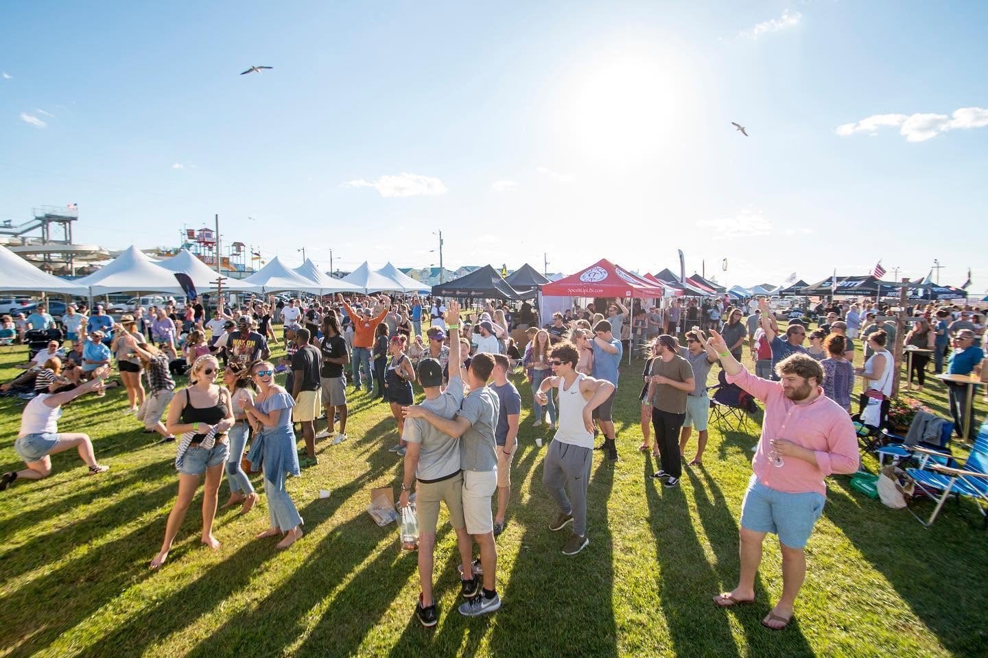 @jettyrockfoundation&rsquo;s 11th Annual @hopsaucefest is THIS weekend! 🔥

When: June 13th from 11am-5pm&nbsp;
Where: Taylor Avenue Waterfront in Beach Haven
What: A craft beer and hot sauce festival that ushers in the summer season on LBI.&nbsp;

F