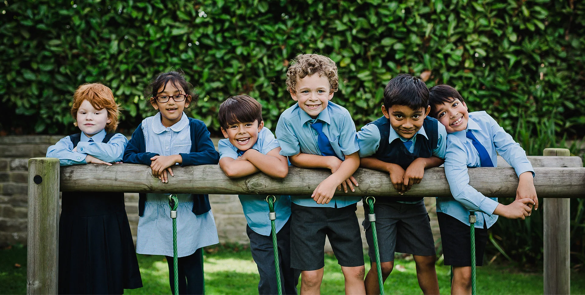 Hessle-Mount-Primary---Children-on-bridge.jpg