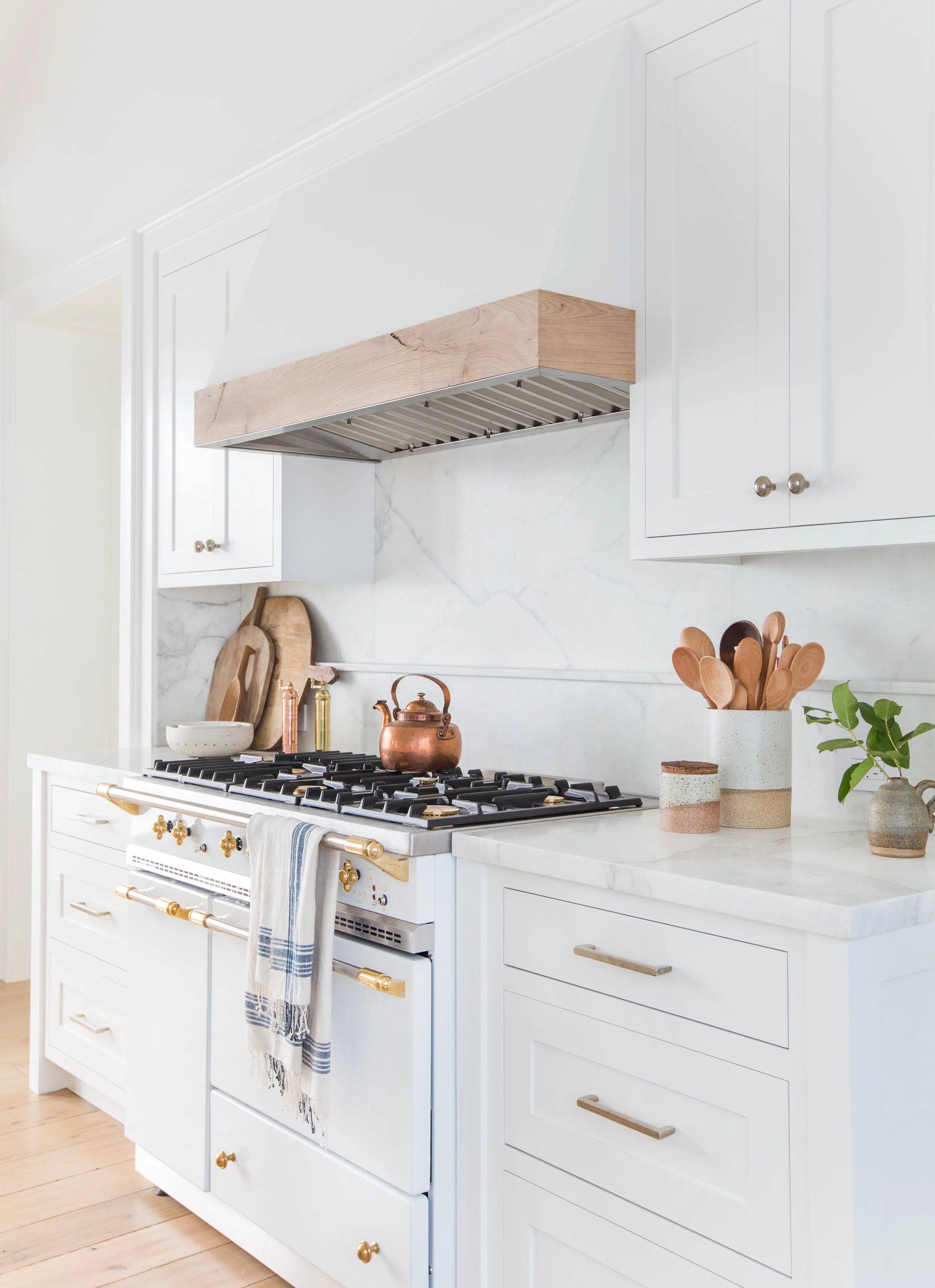 Lindsey Grace Interiors Friday Favorites_Amber Interiors.jpg