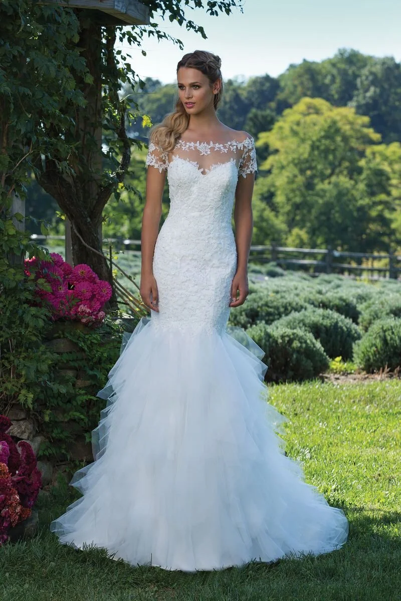 best hairstyle for mermaid wedding dress 34 Gorgeous Trendy Wedding Hairstyles for Long Hair