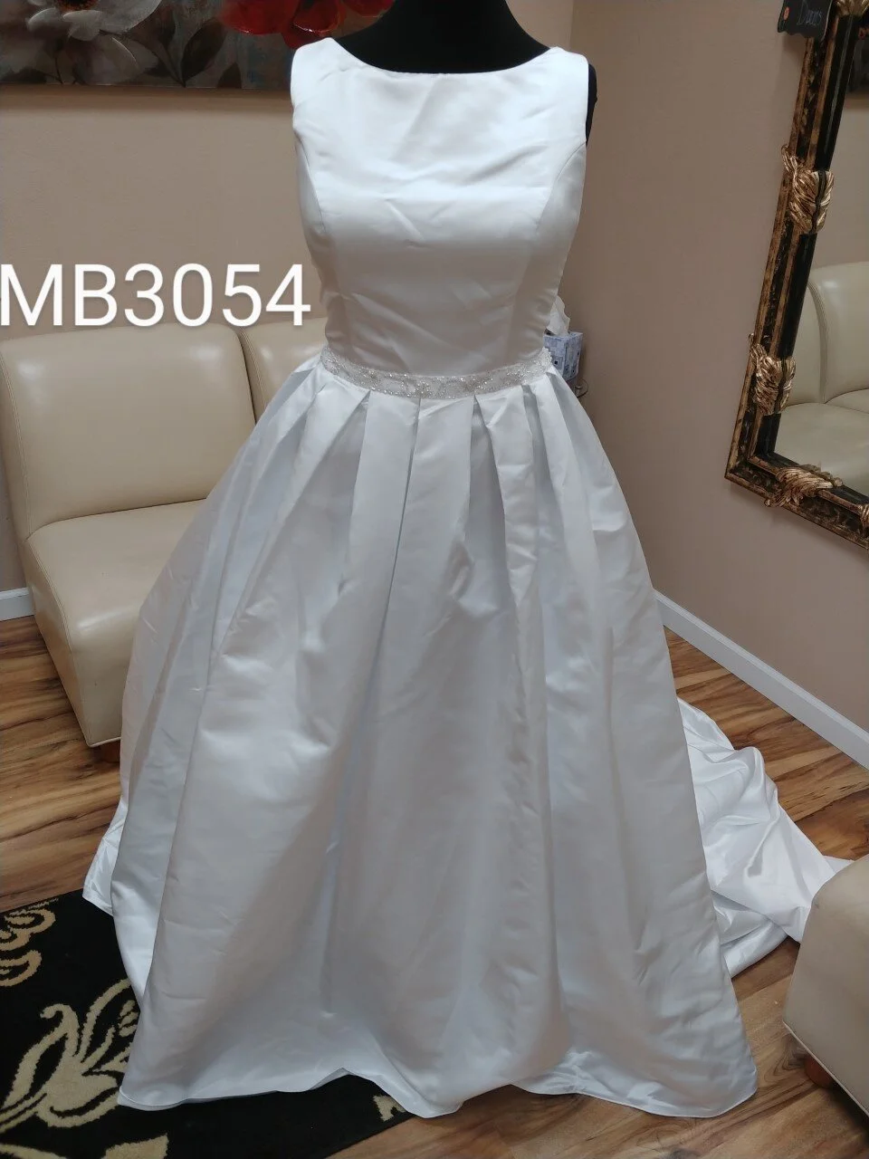 MB3054 Front.jpg