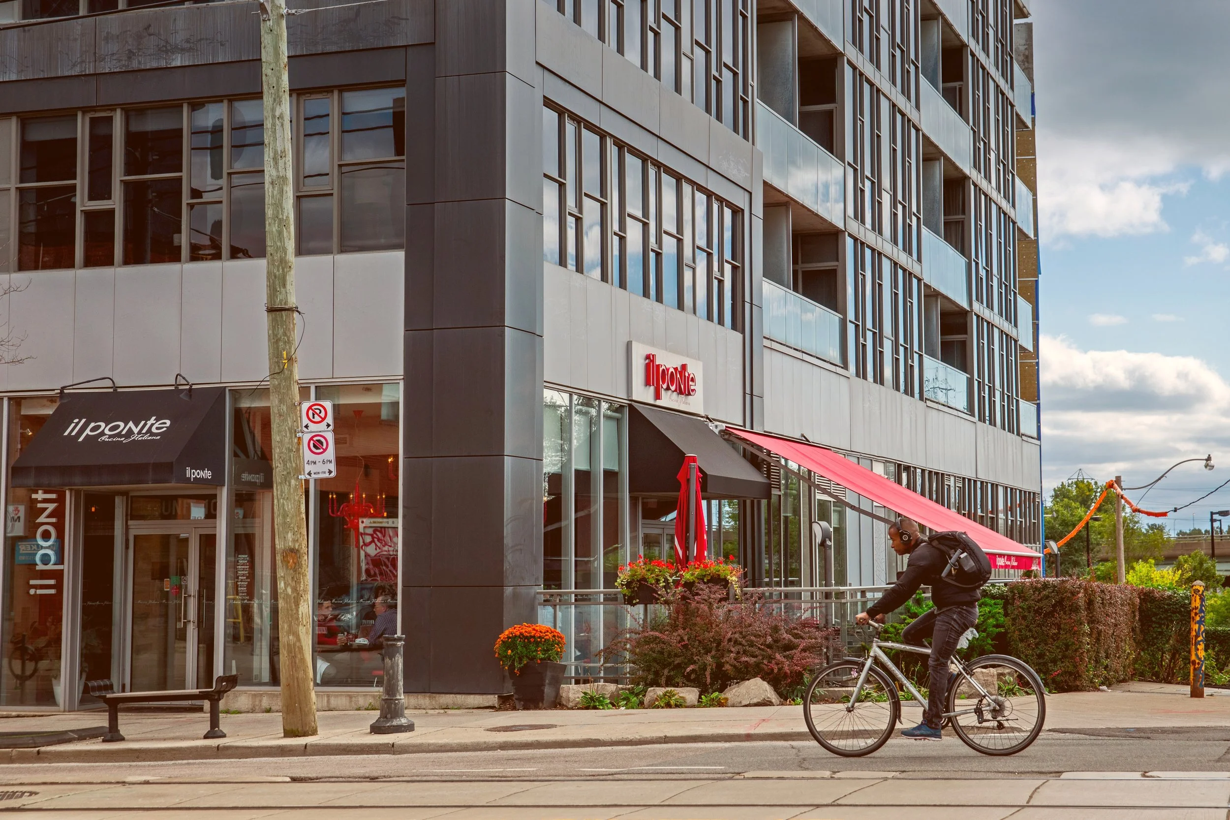 625 Queen Street East