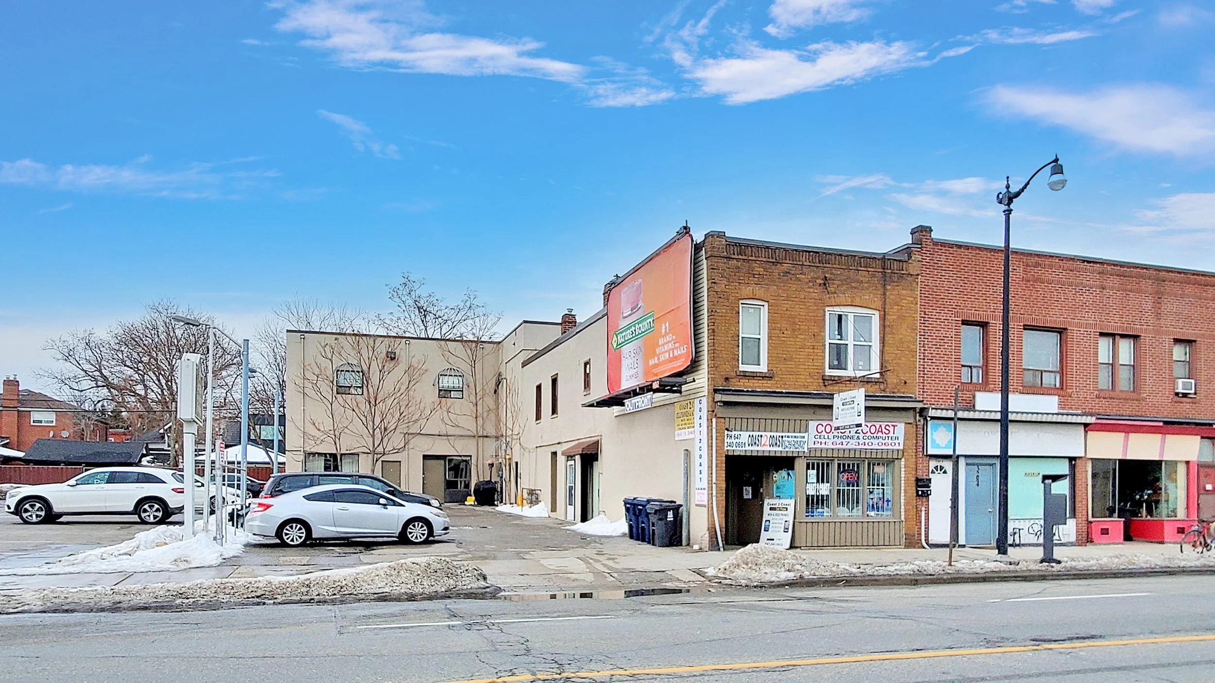3286-3290 Dundas Street West