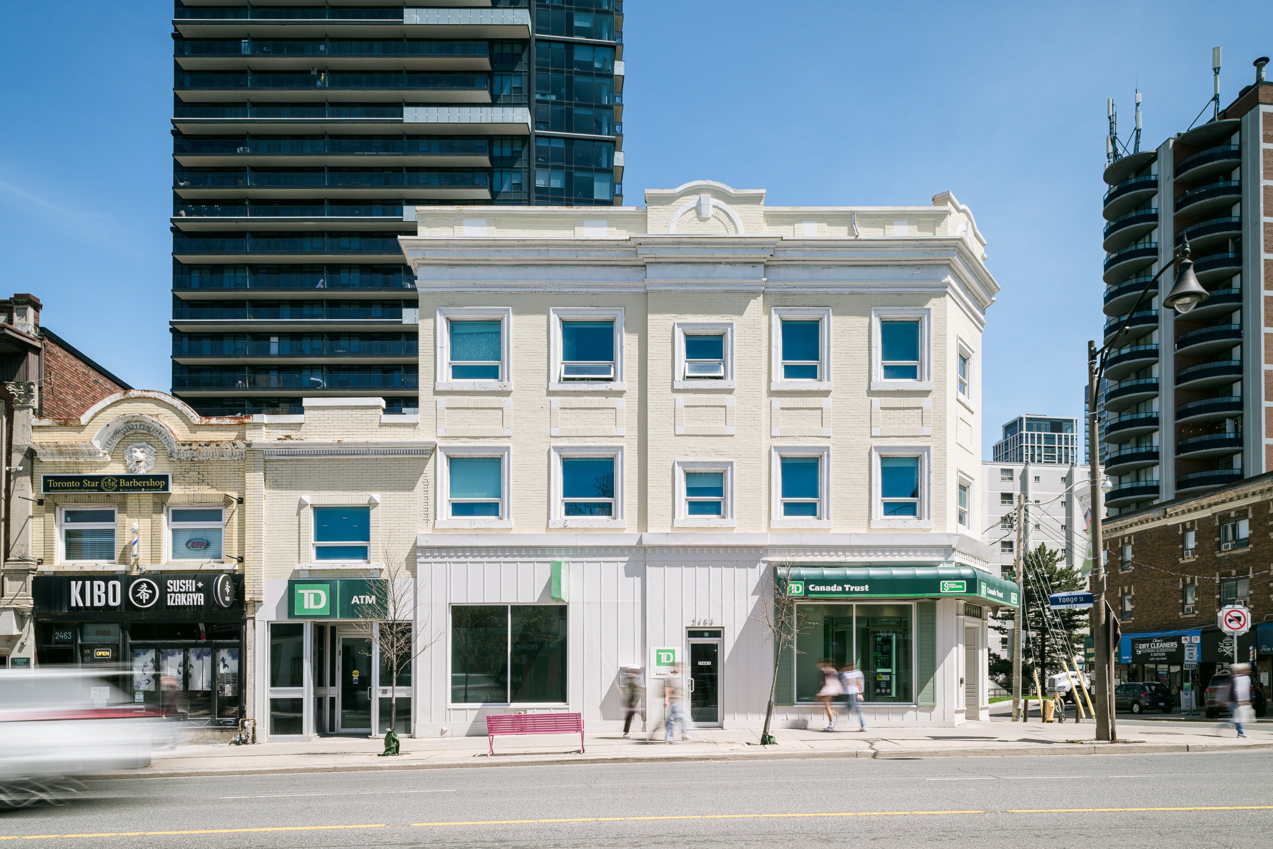 web_Rémi Carreiro_Lee Chow_2453 Yonge St (001 of 005).jpg