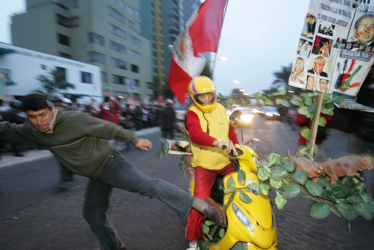 PROTESTA FUJIMORI_yael57.JPG