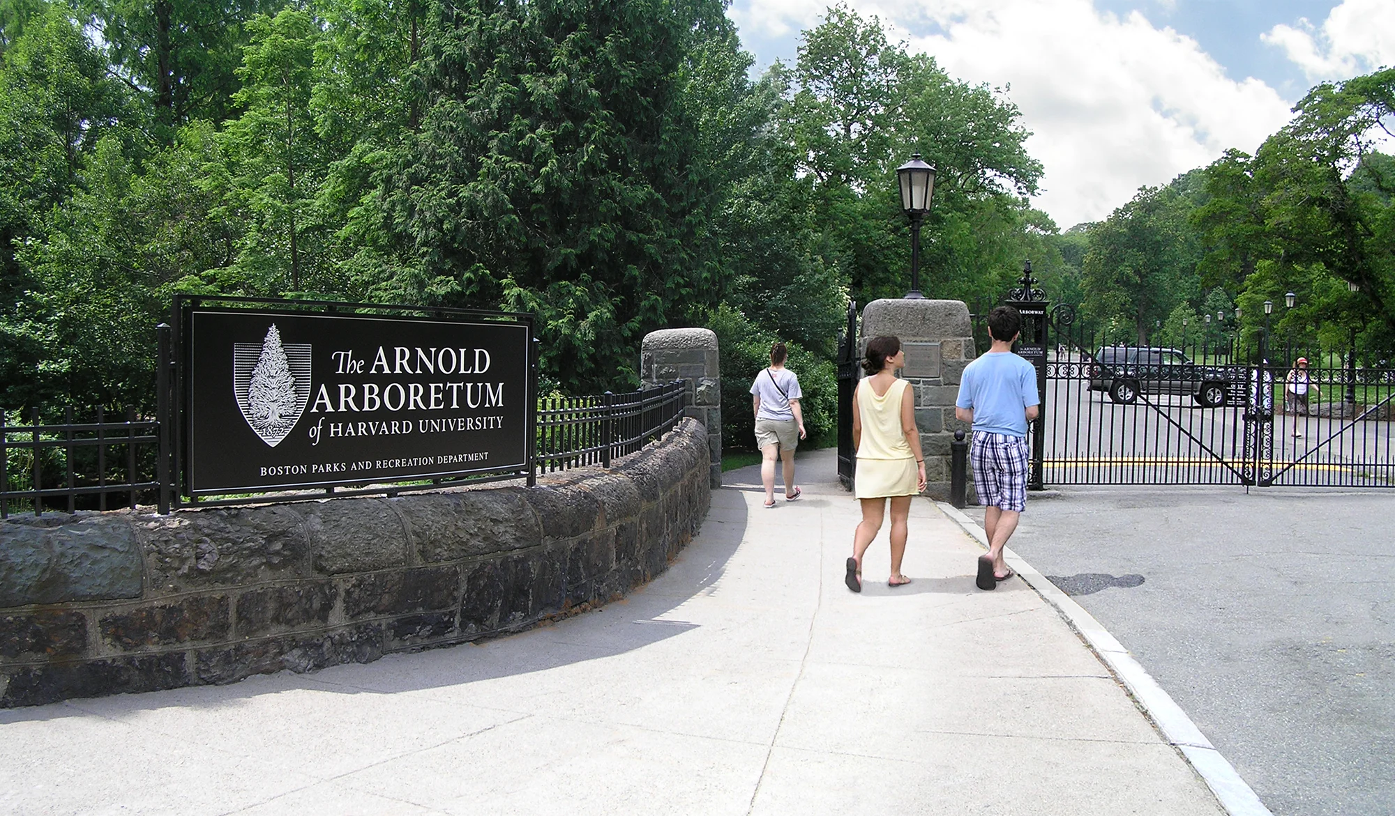 Arborway Gate Sign.jpg