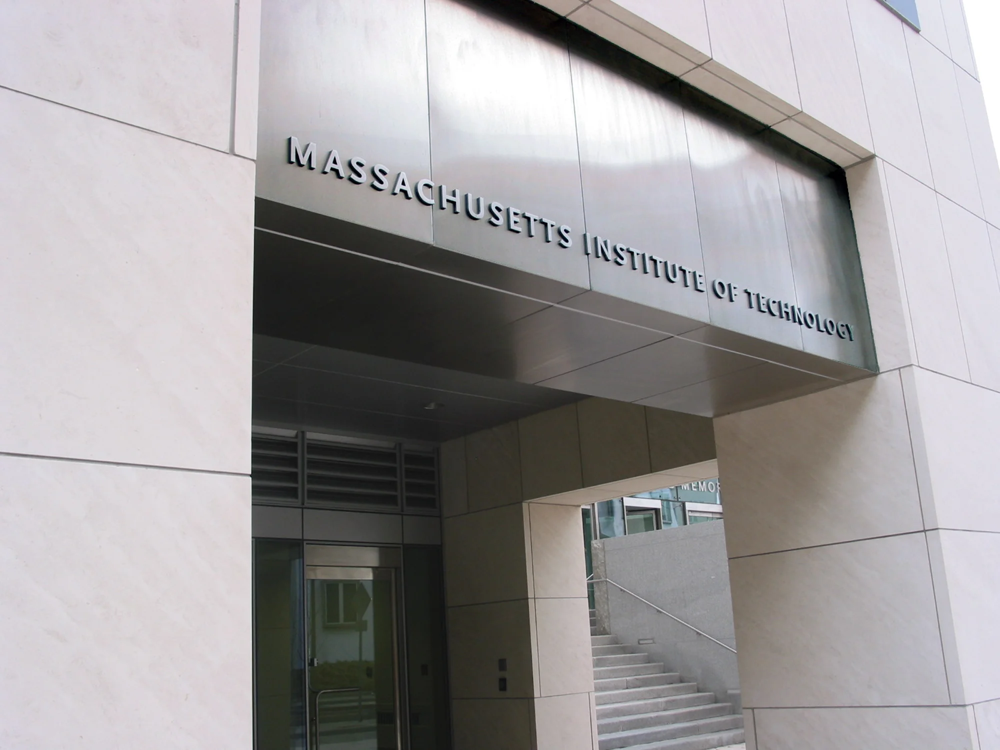mit05.jpg