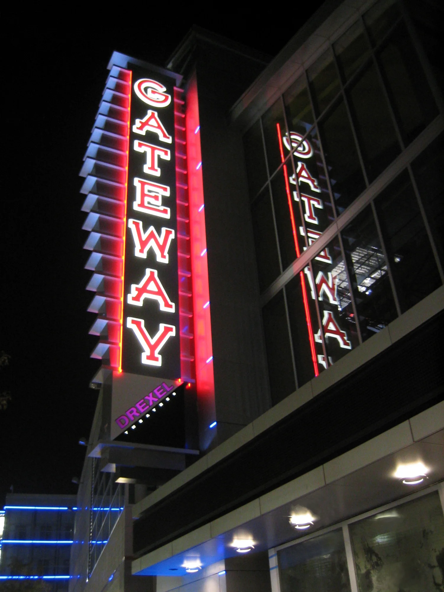 Gateway_close-up-cl.jpg
