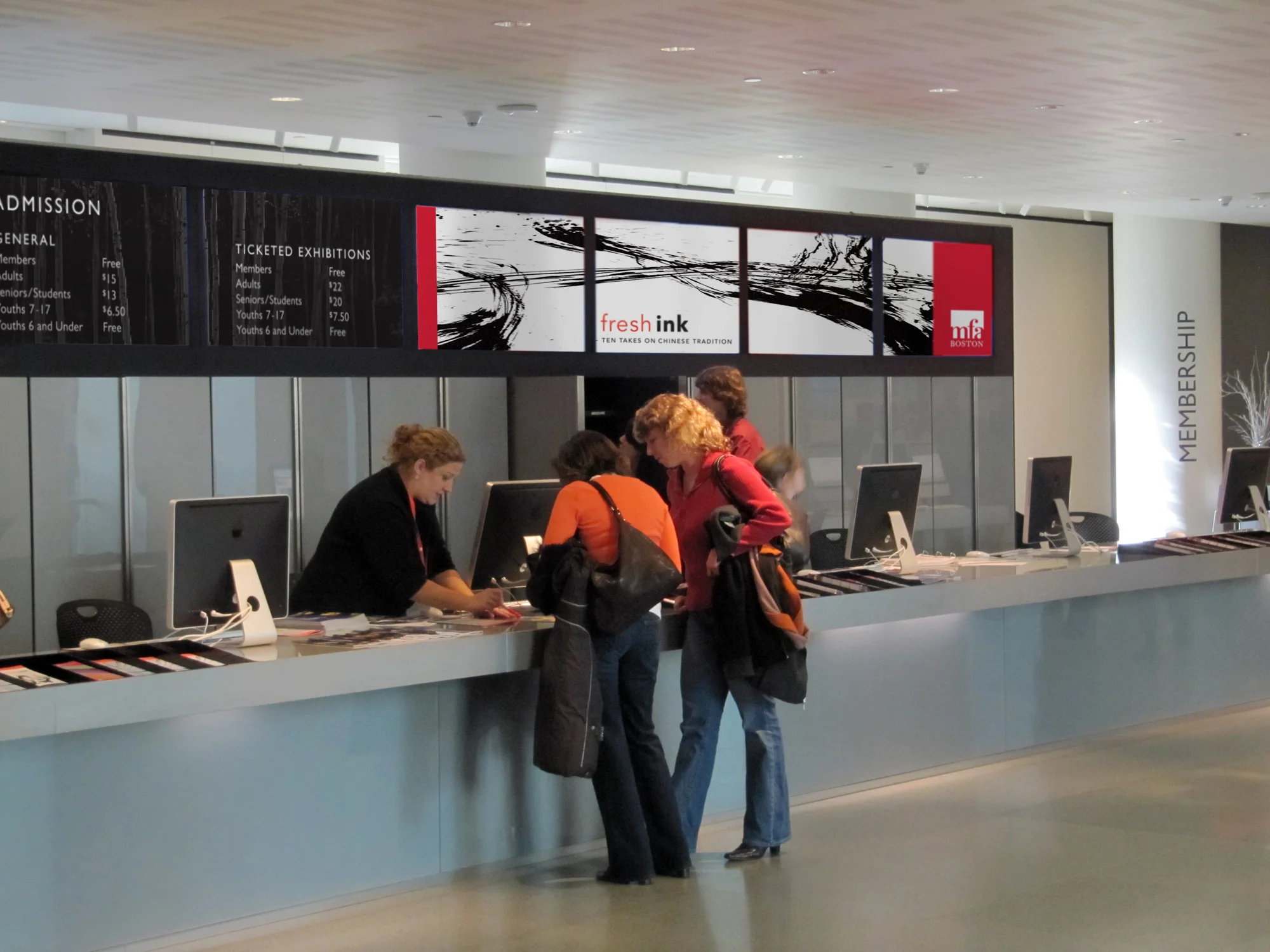 Reception_Area-desk.jpg