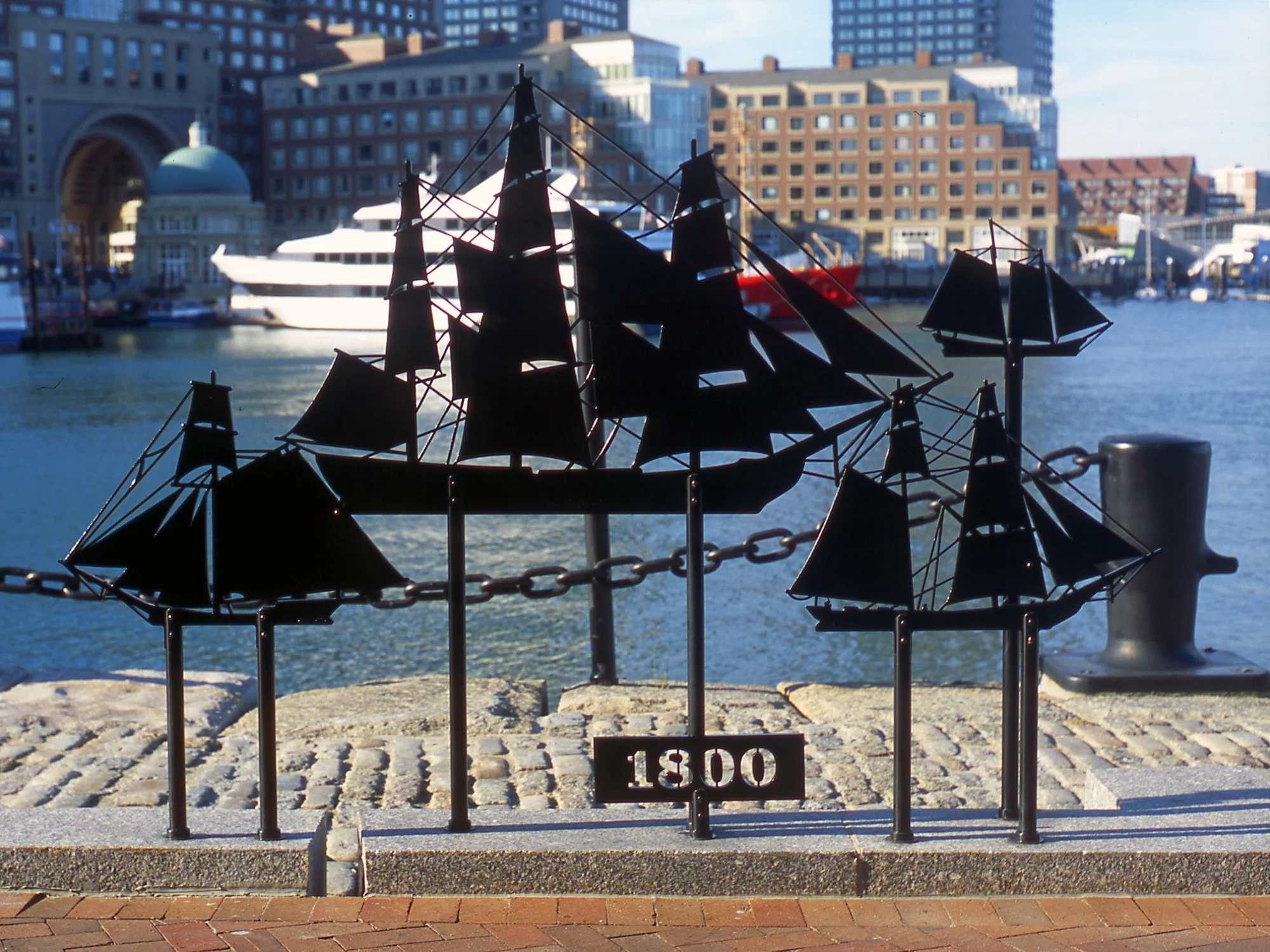 Moakley U.S. Courthouse and Harbor Park
