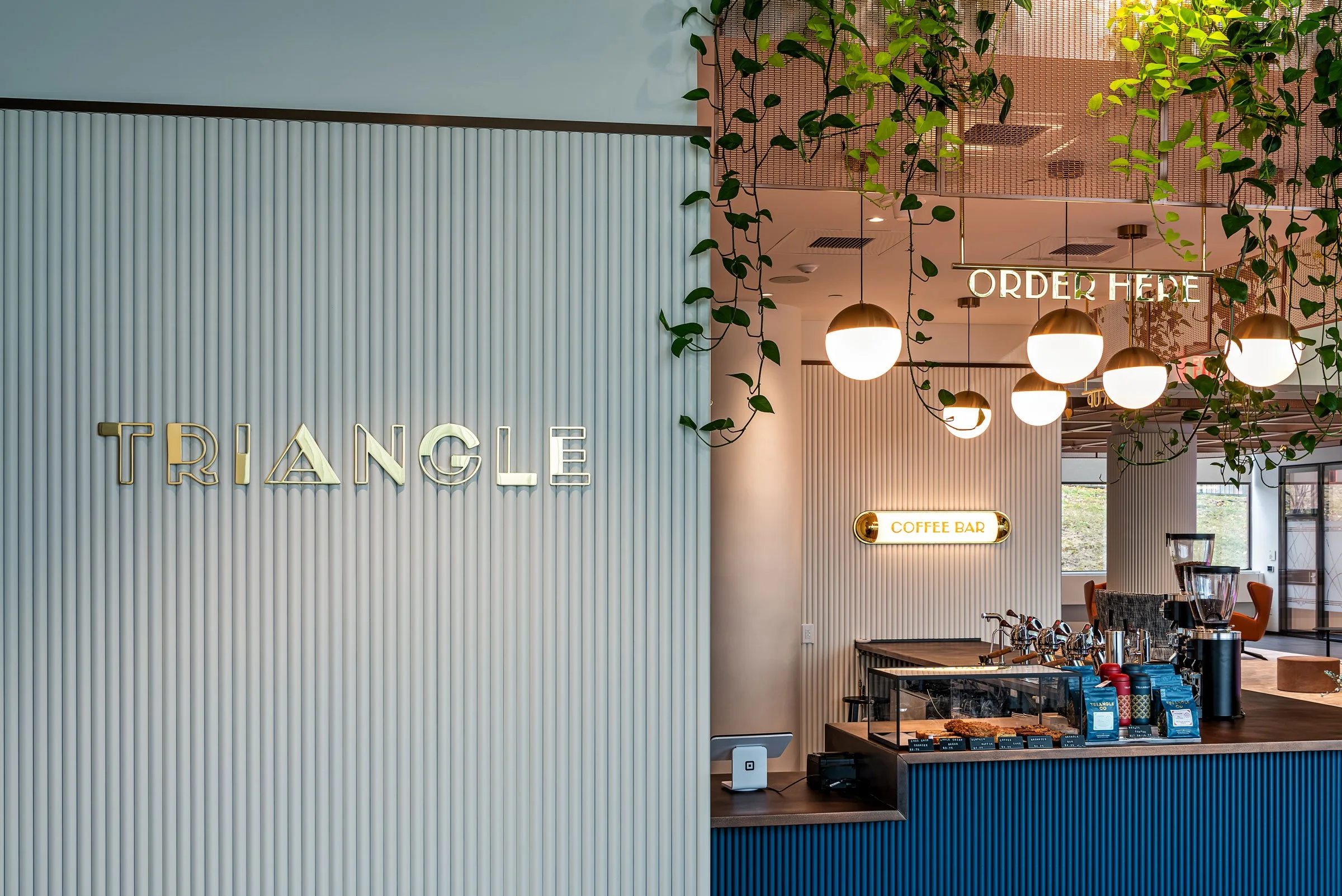   640 Memorial  /&nbsp;&nbsp; Graphics that identify, orient, inform, interpret, and inspire  