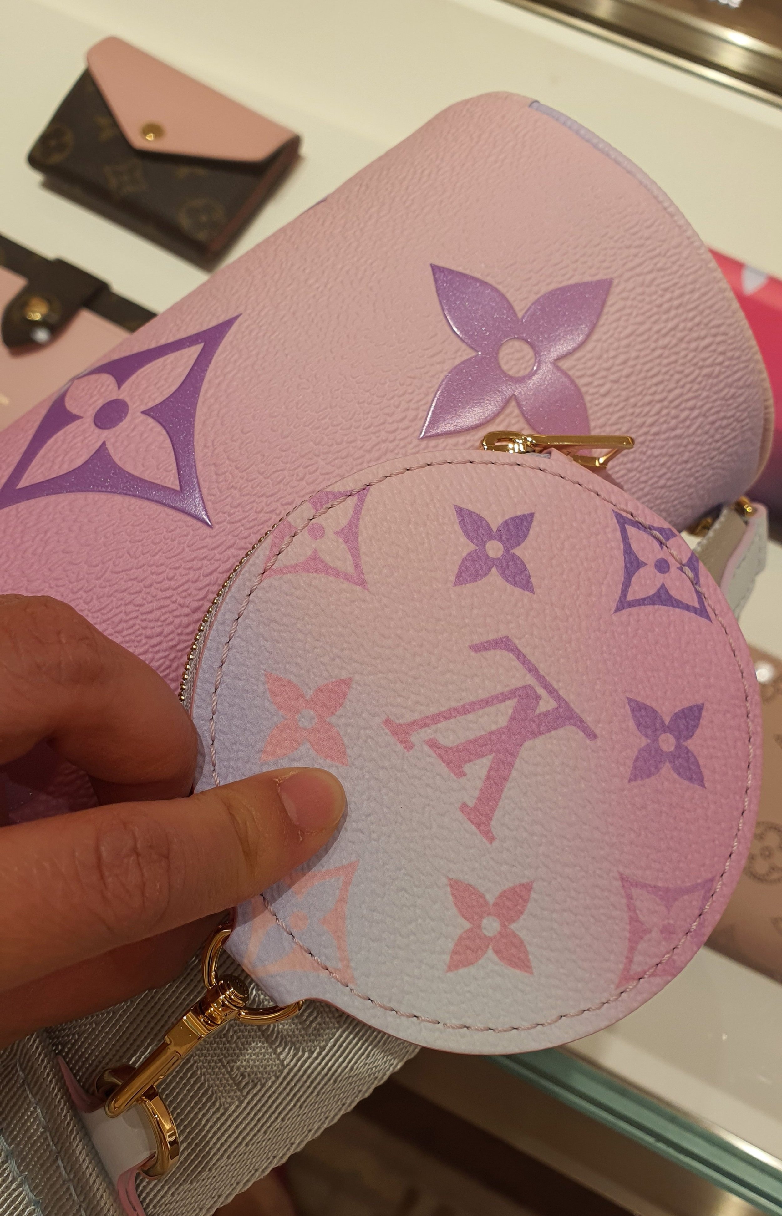 Shopping for Louis Vuitton Women's Spring-Summer 2022 Pastel Canvas in  Hawaii — Bags Amplified
