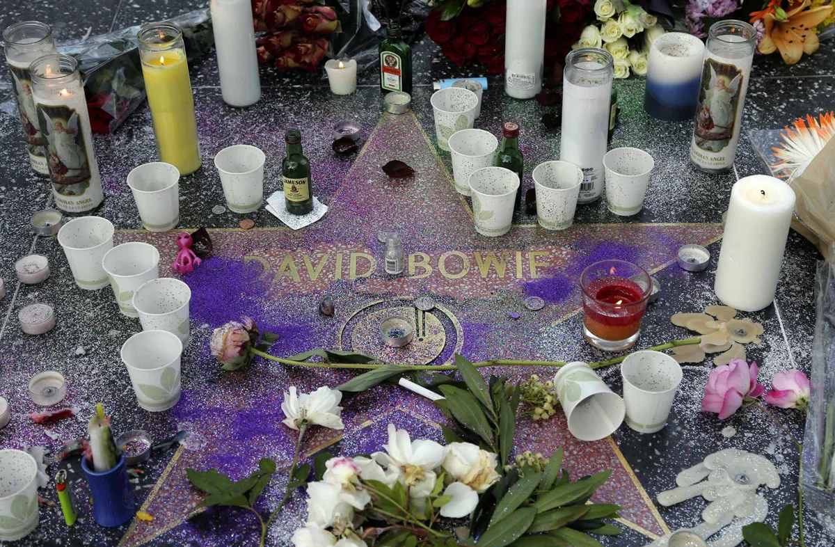 01-11-2016--david-bowie-star-hollywood.jpg