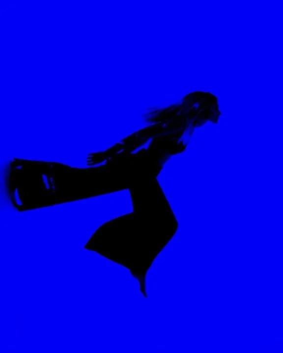bluu.jpg