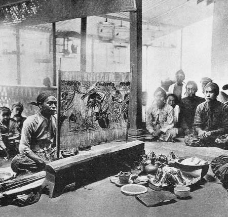 wayang beber performance 1900.JPG