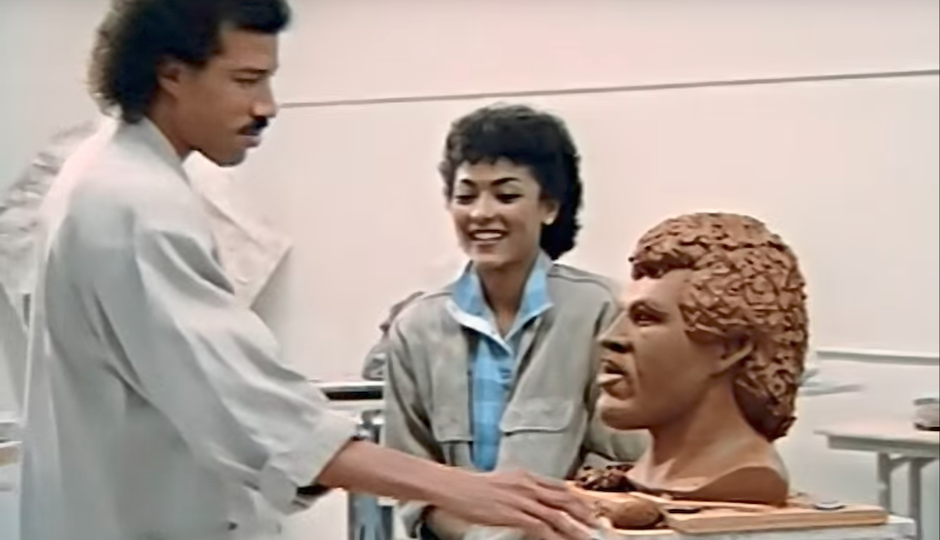 Lionel Ritchie head.png
