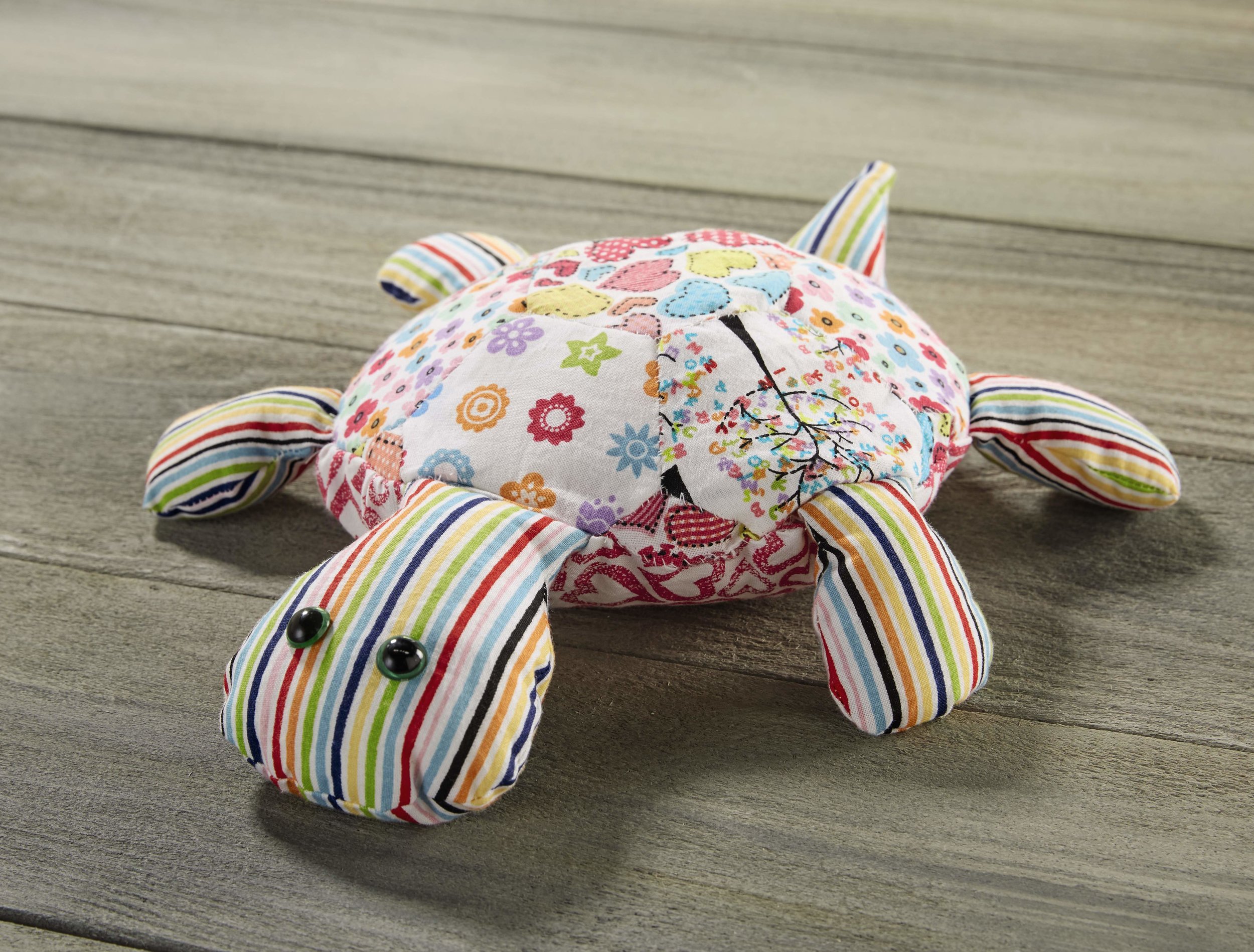 WU1418FabricFatQuarters_PCM86011.jpg