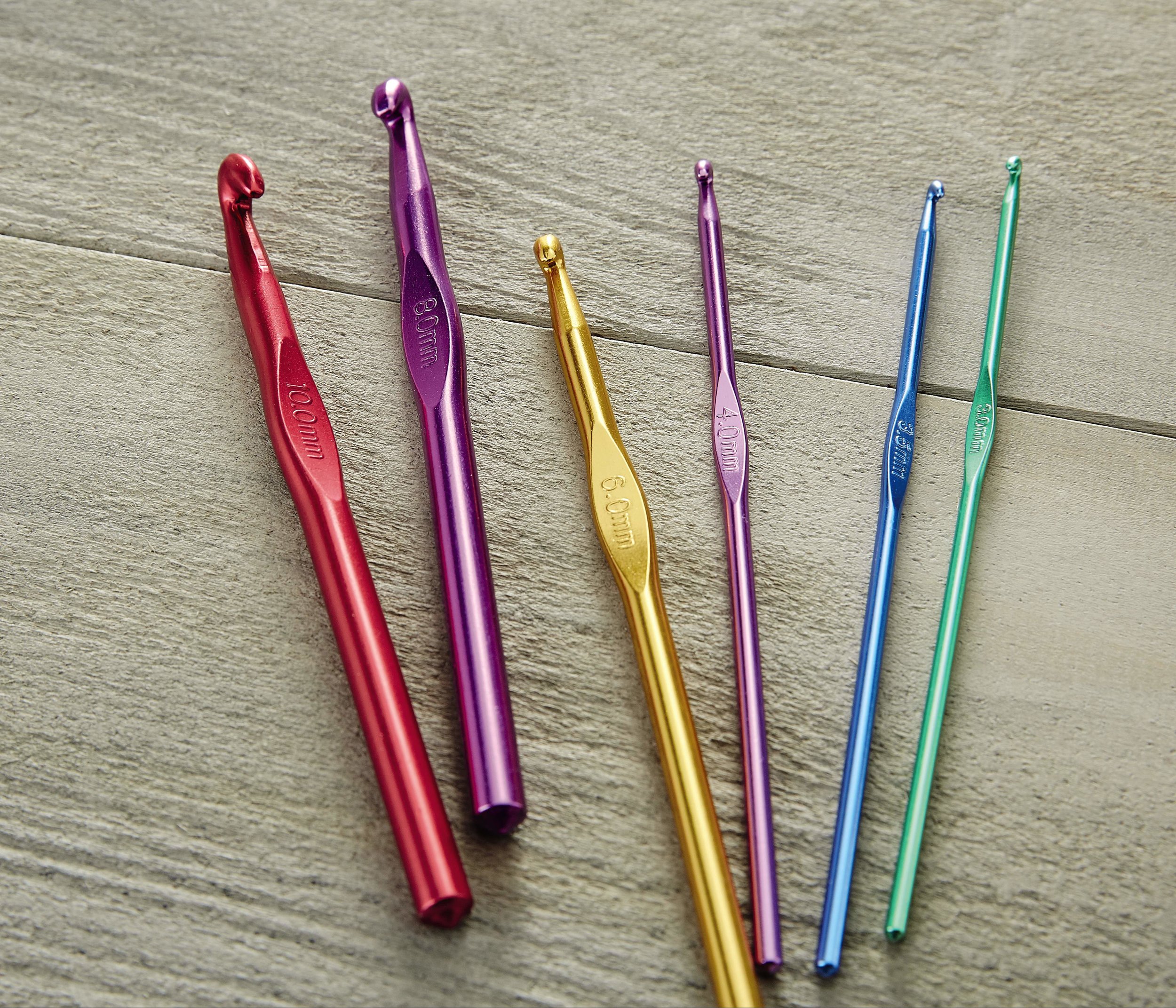 WU1418KnittingEssentials_PCM86071.jpg