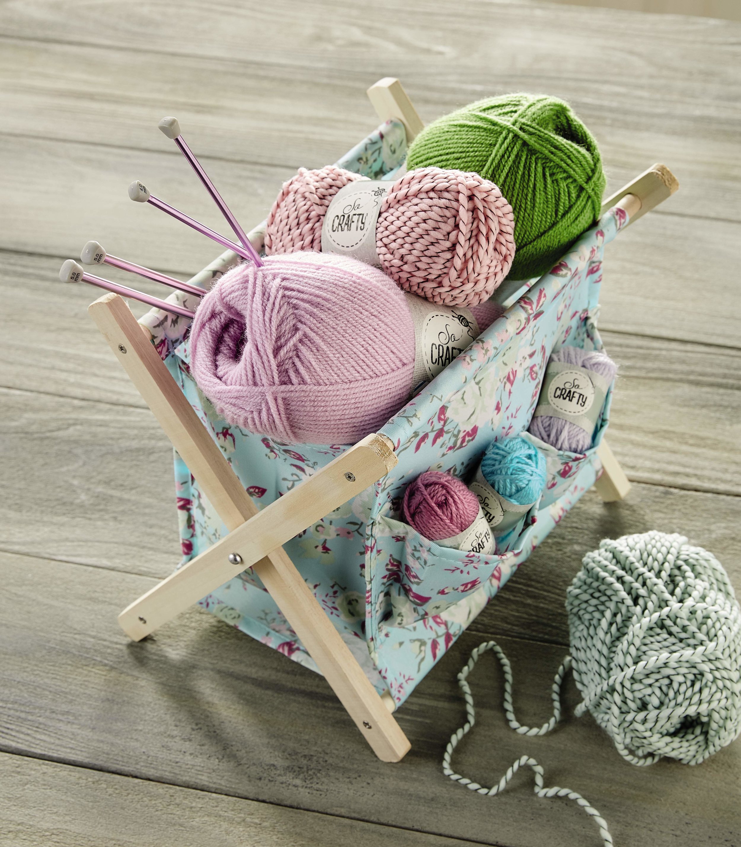 WU1418KnittingEssentials_PCM86073.jpg