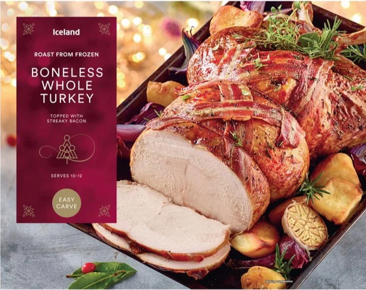 iceland-roast-from-frozen-boneless-whole-turkey-topped-with-streaky-bacon-4-2kg-crop-1539790668.jpg