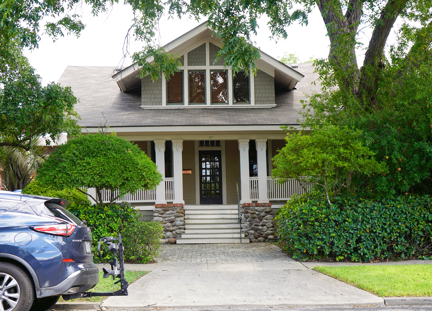 Holzheizer House