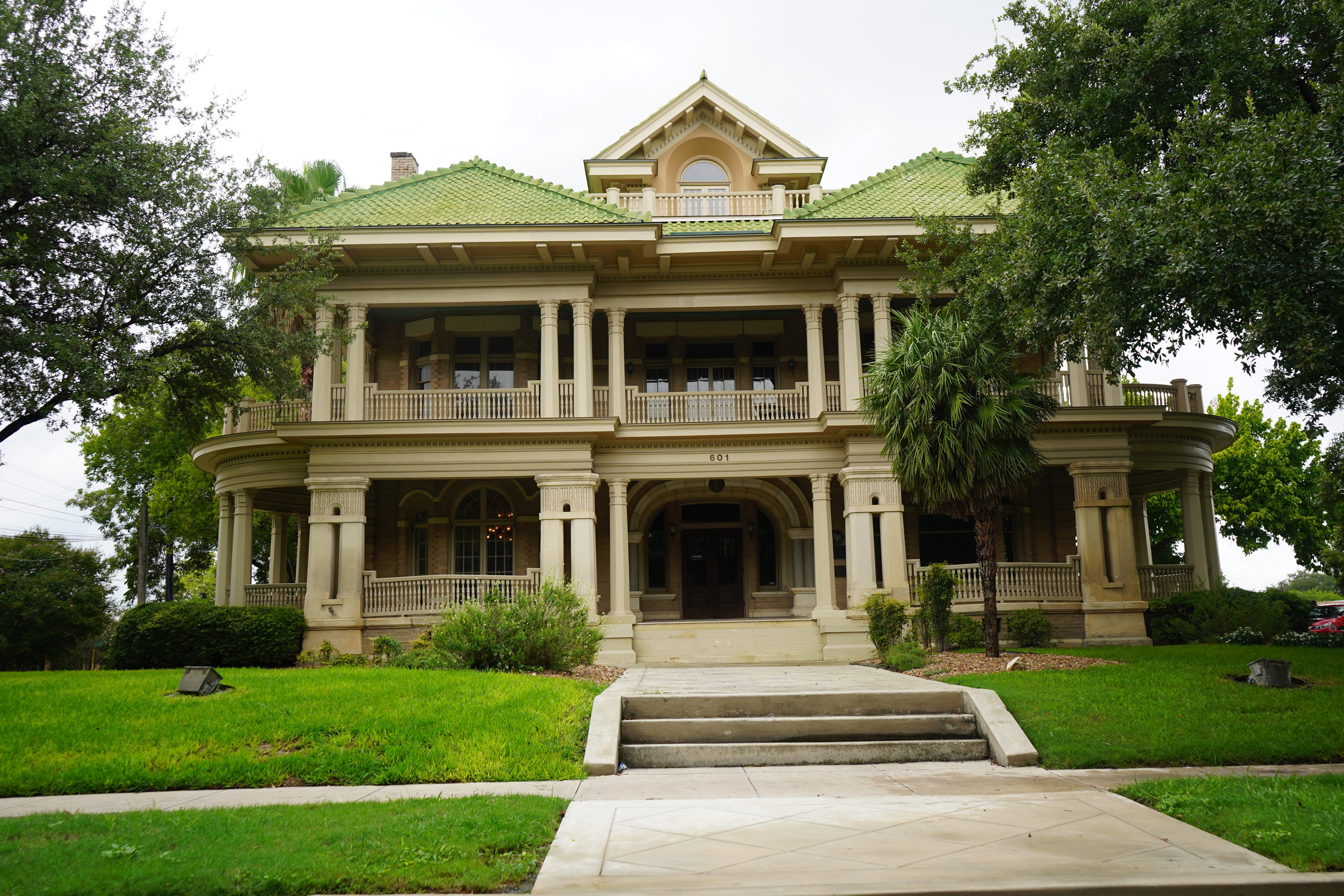 Alexander Halff House