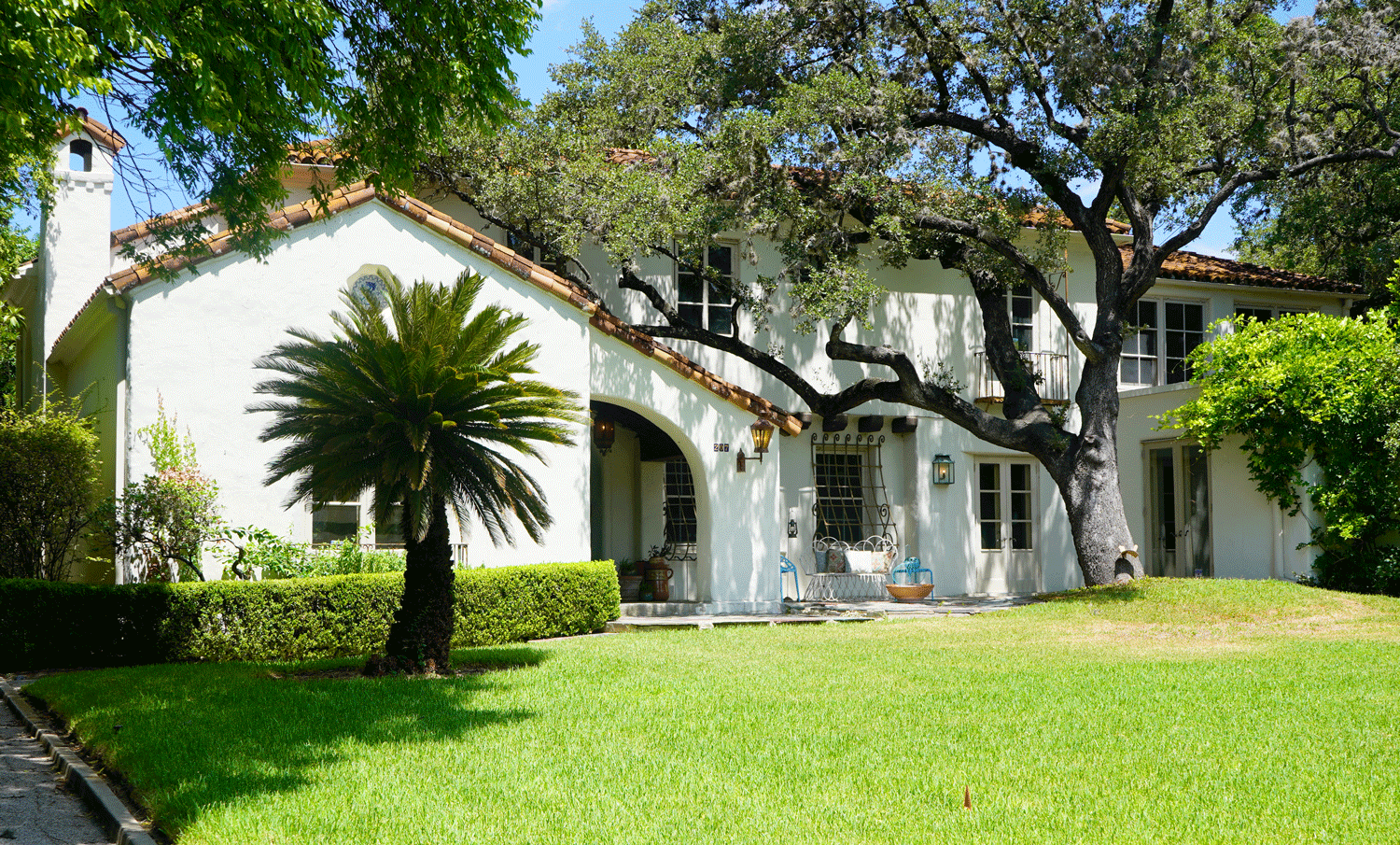 Ayres House