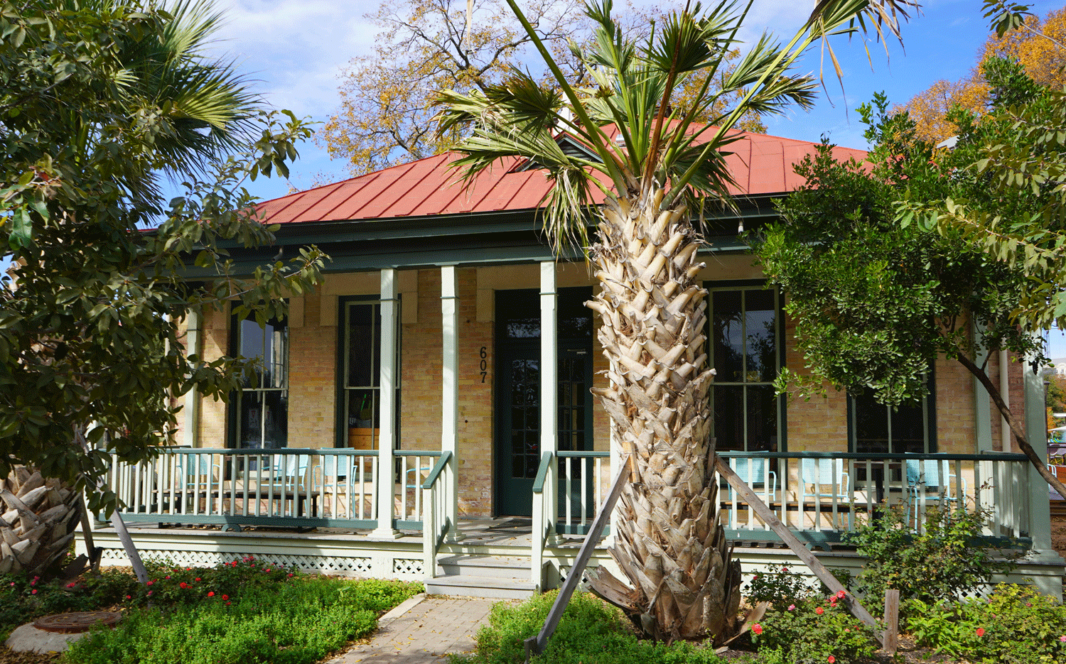 607 East Cesar Chavez Boulevard