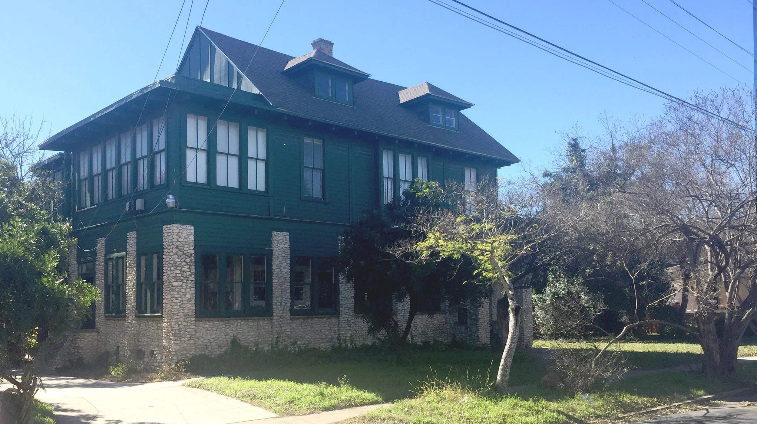 324 West Magnolia Avenue