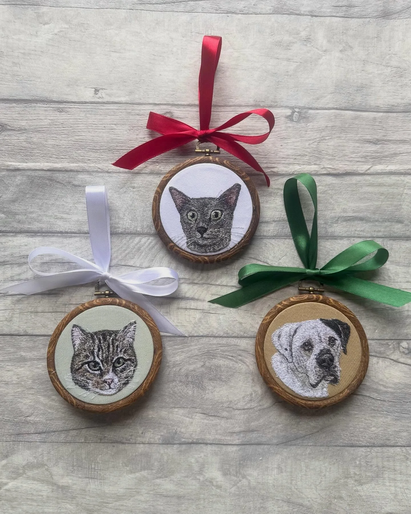 Lots of Christmas decorations orders recently! We are getting closer and closer! 🎄

Love all the ribbon choices, if you can&rsquo;t find the perfect colour for you on my website, give me a message! I can happily source new colours! 🌈