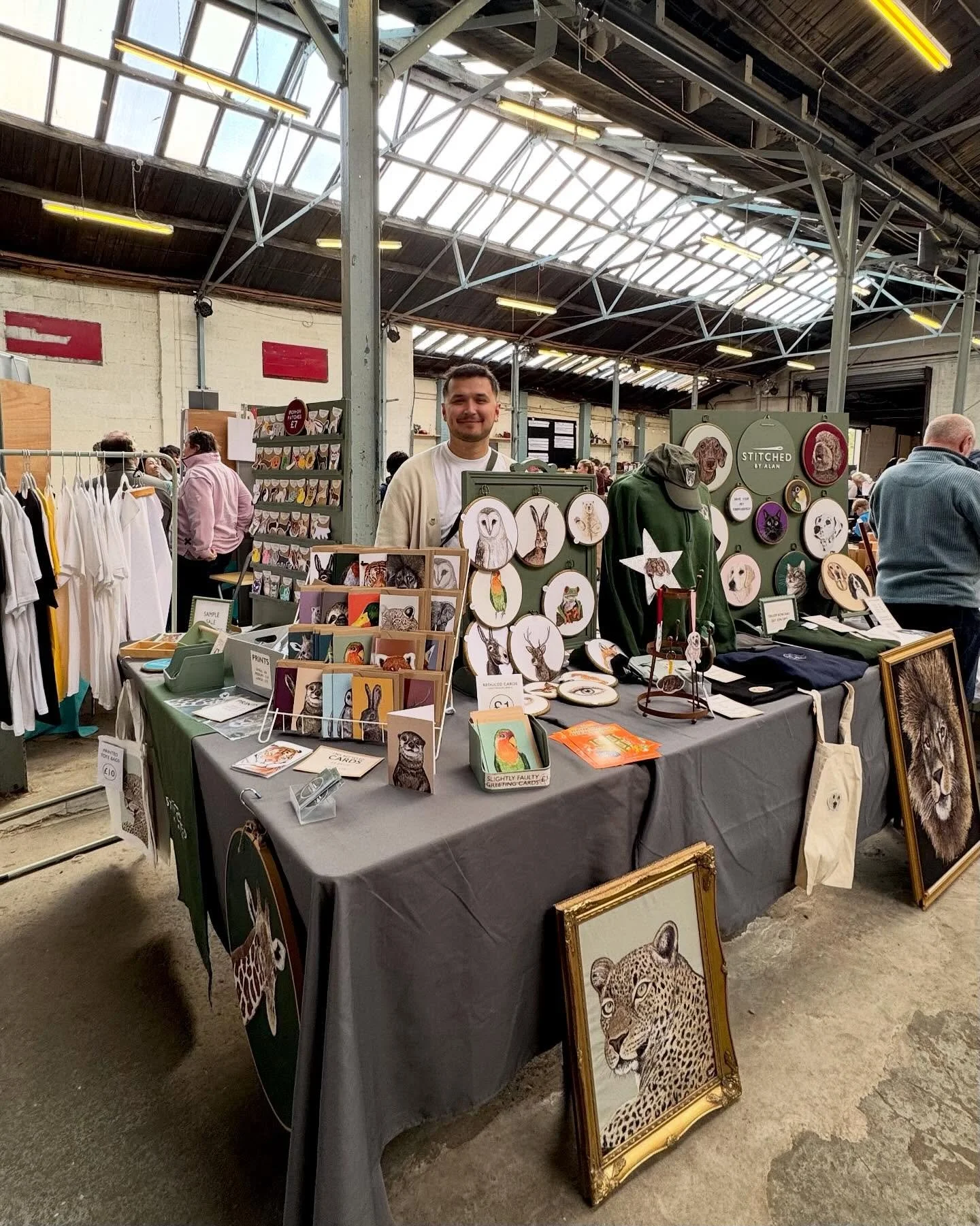 Stunning day at @the_garage_chilwell today! Thank you so much for having me again, it&rsquo;s my last time there till next year! 😭 

I actually won&rsquo;t be at many markets in the coming months due to rather being in the studio doing your Christma
