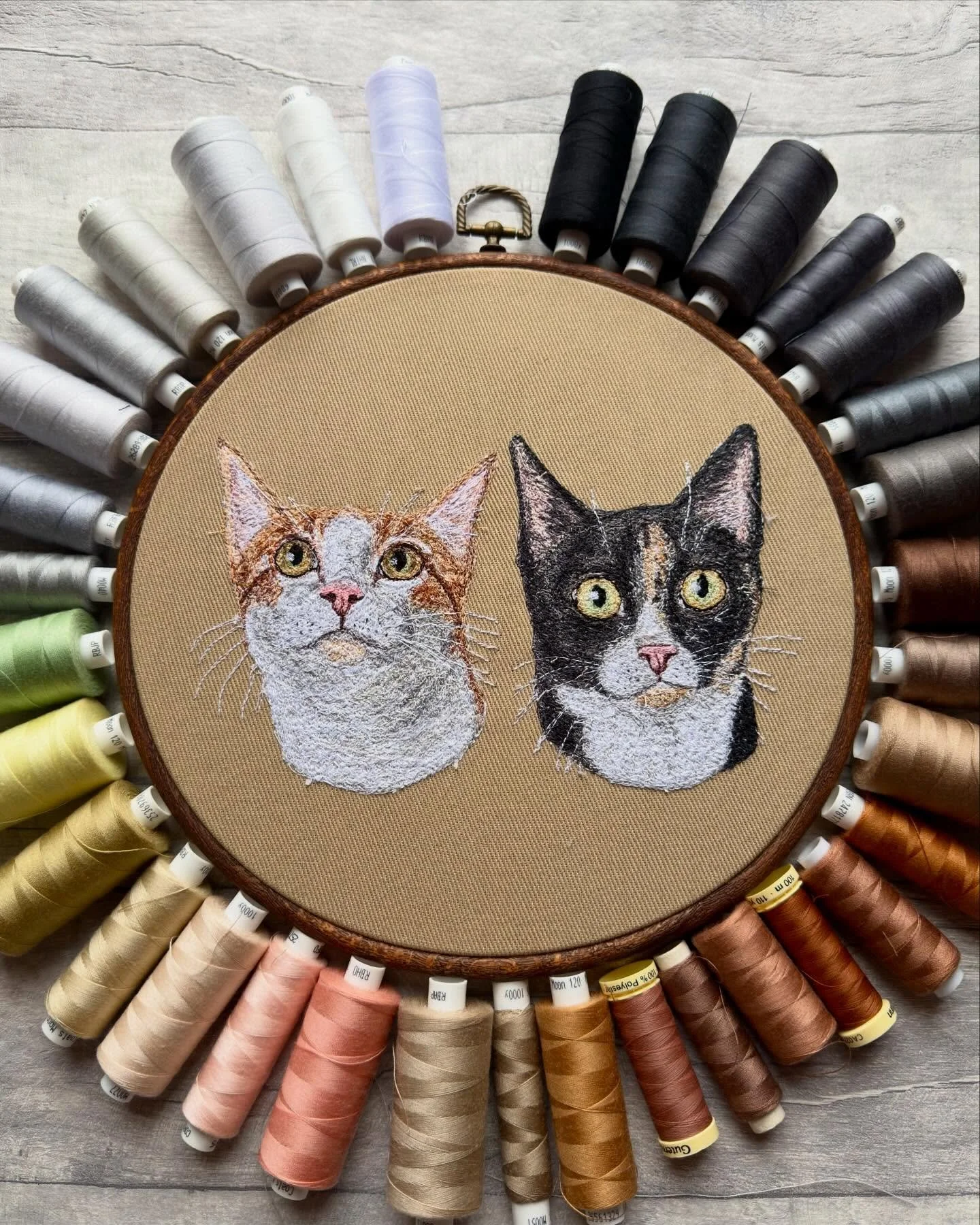 Sending out this cute double hoop, today! ✨

You&rsquo;ve got till tomorrow at 4pm to get your Christmas orders in, after that&hellip; it&rsquo;ll arrive next year! 

Thanks so much for the support this year and allowing me to do what I love everyday