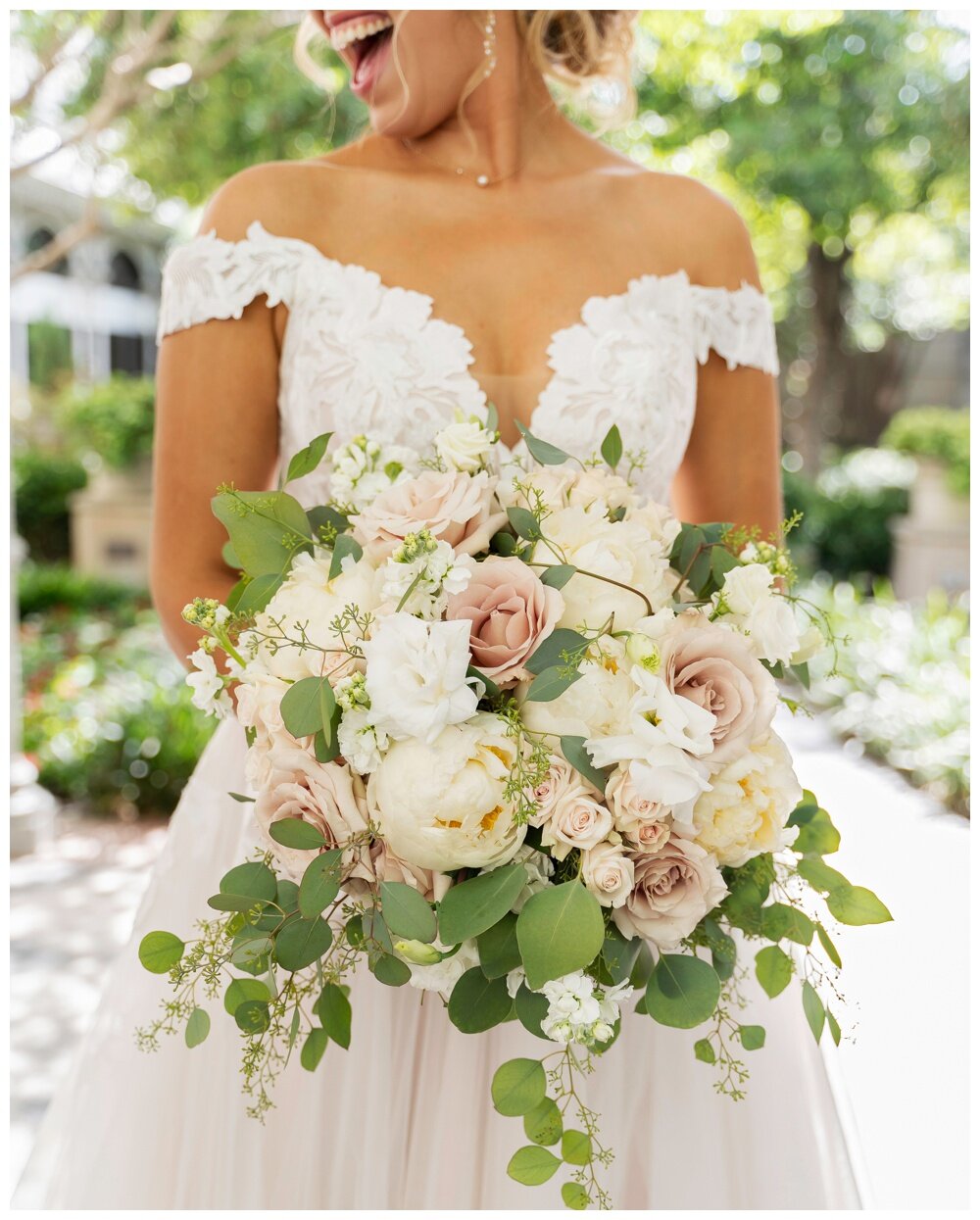 Pastel Floral Wedding at Arlington Hall, Haute Floral 13.jpg