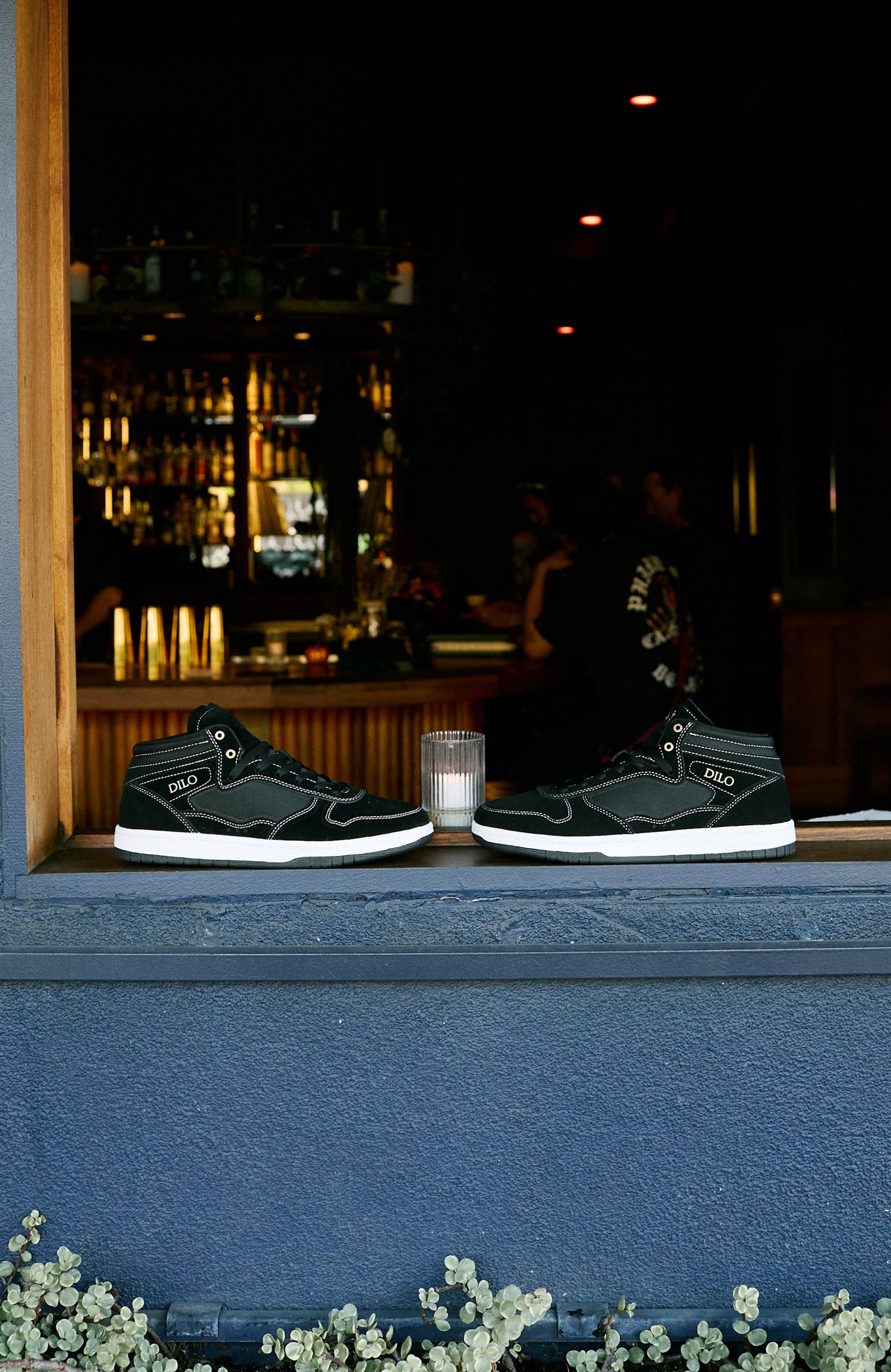 HIY DILO-BLK CONTRAST GUS BUS_.jpg