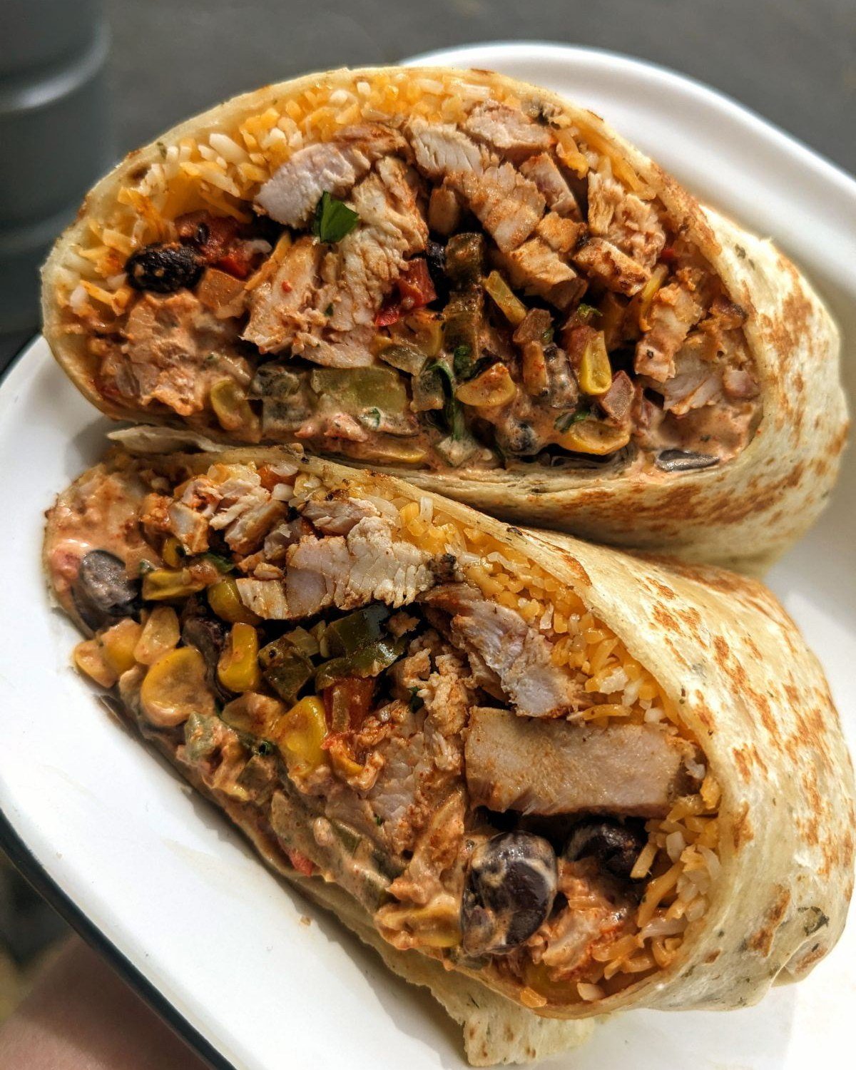 MONDAY (5/13)- SMOKEHOUSE SPECIAL
ALL DAY- - - Shredded smoked chicken burrito, cheddar jack, chipotle crema, lettuce, black bean and corn salsa, pickled jalapeno.

#smokemeateveryday #weeklyspecials #AlamanceNC #SmokeEverything #southernfoodie