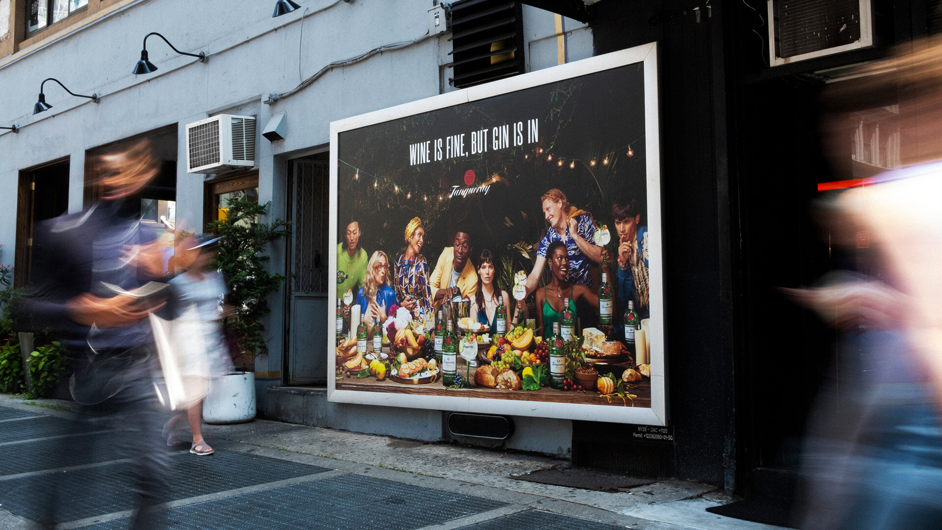 NEW_TANQUERAY_DOC_OOH_NYC_CROPS2-copy.jpg