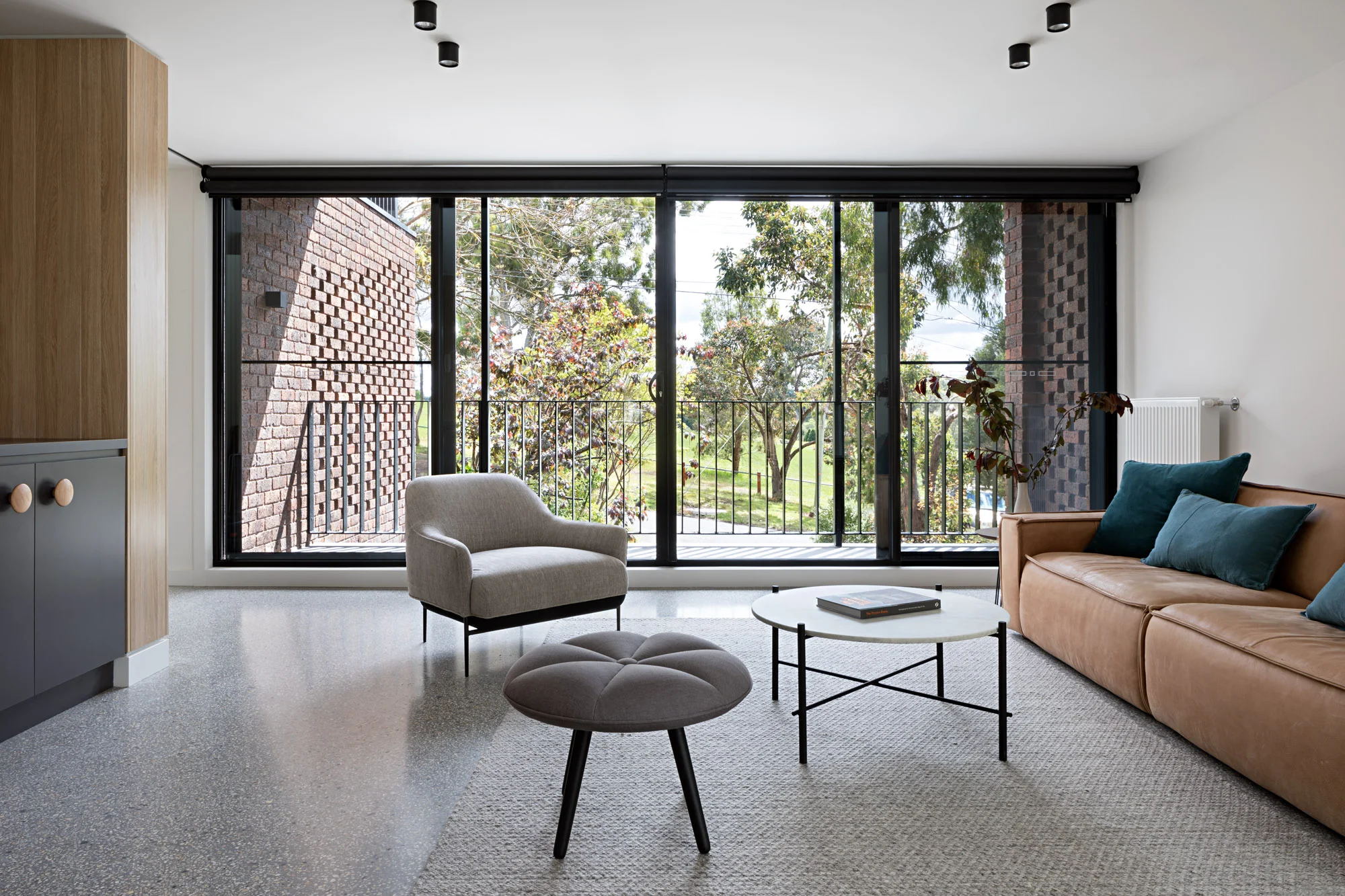 Inbetween Architecture_Ruffey Lake_©TatjanaPlitt_57A1490.jpg