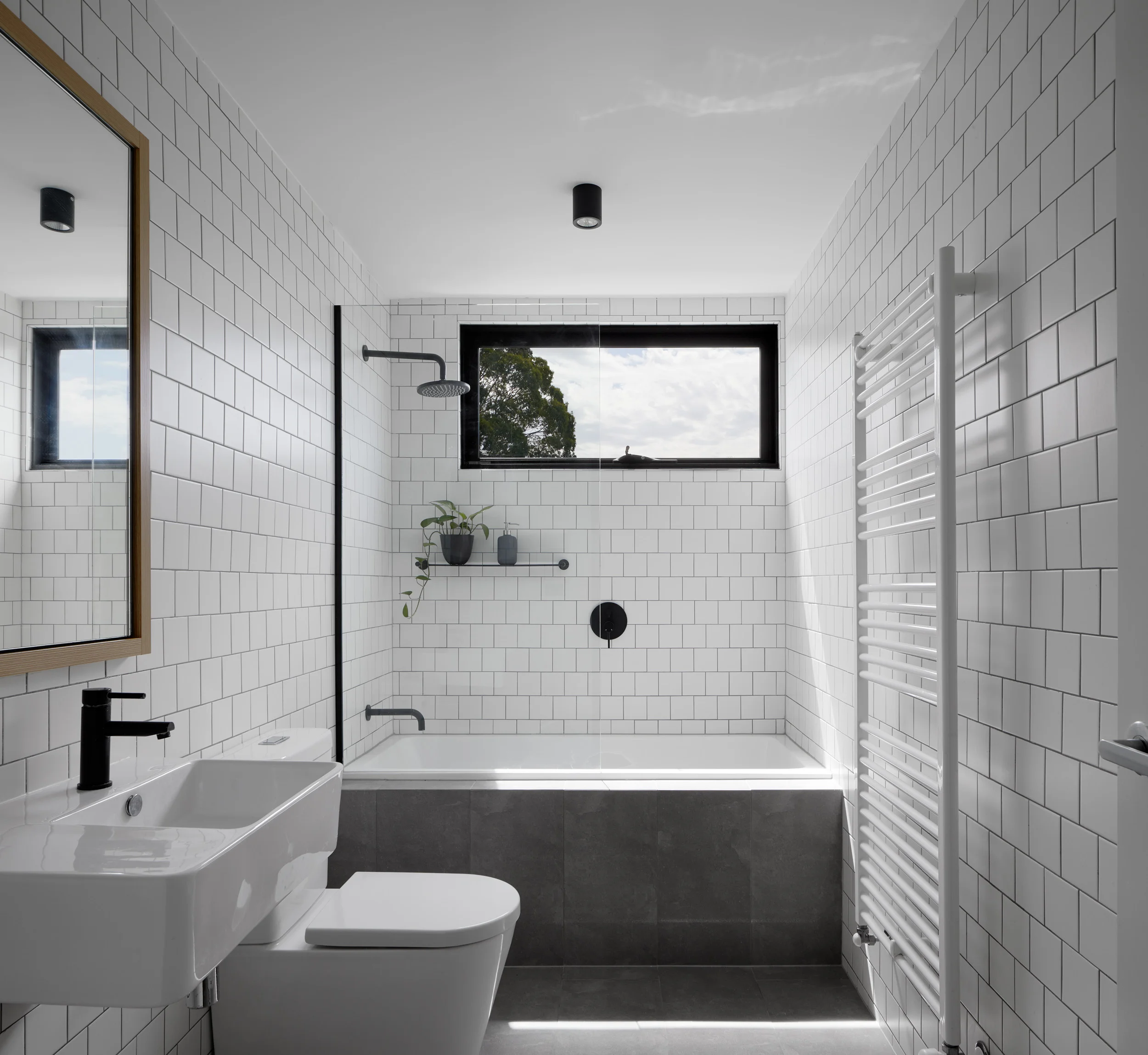 In Between Architecture_Watts St_©Tatjana Plitt163.jpg