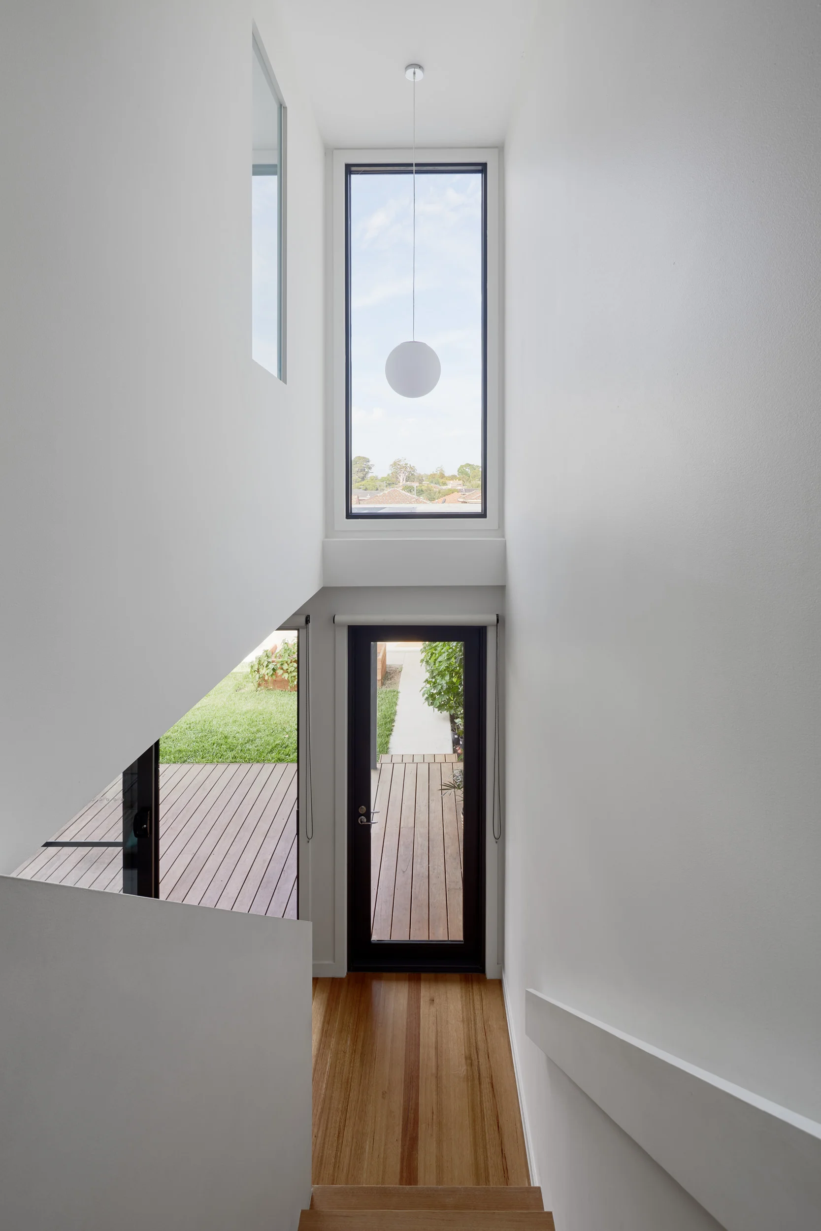 In Between Architecture_Watts St_©Tatjana Plitt729.jpg